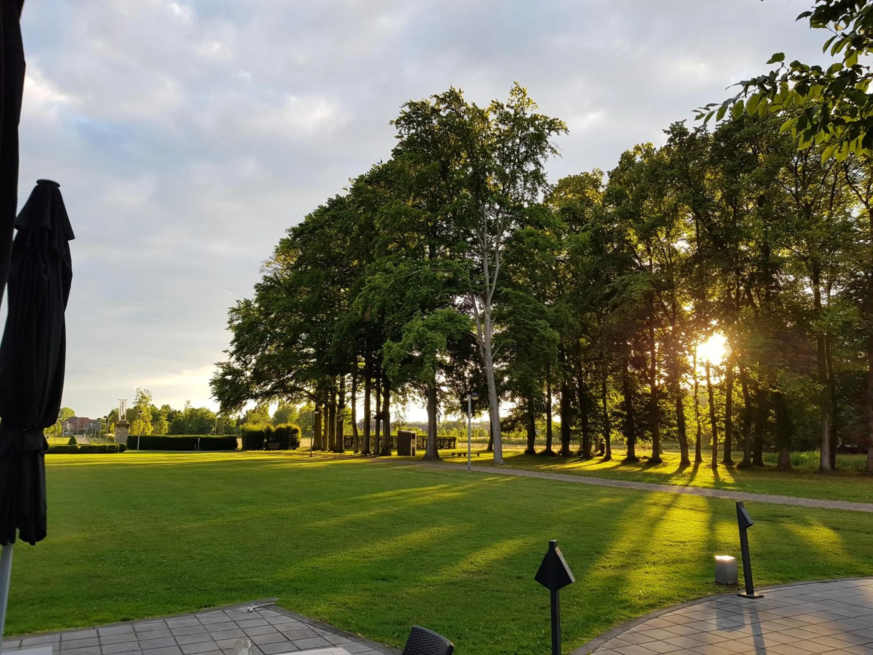 Garden view in Kasteel Pietersheim Maastricht - Lanaken