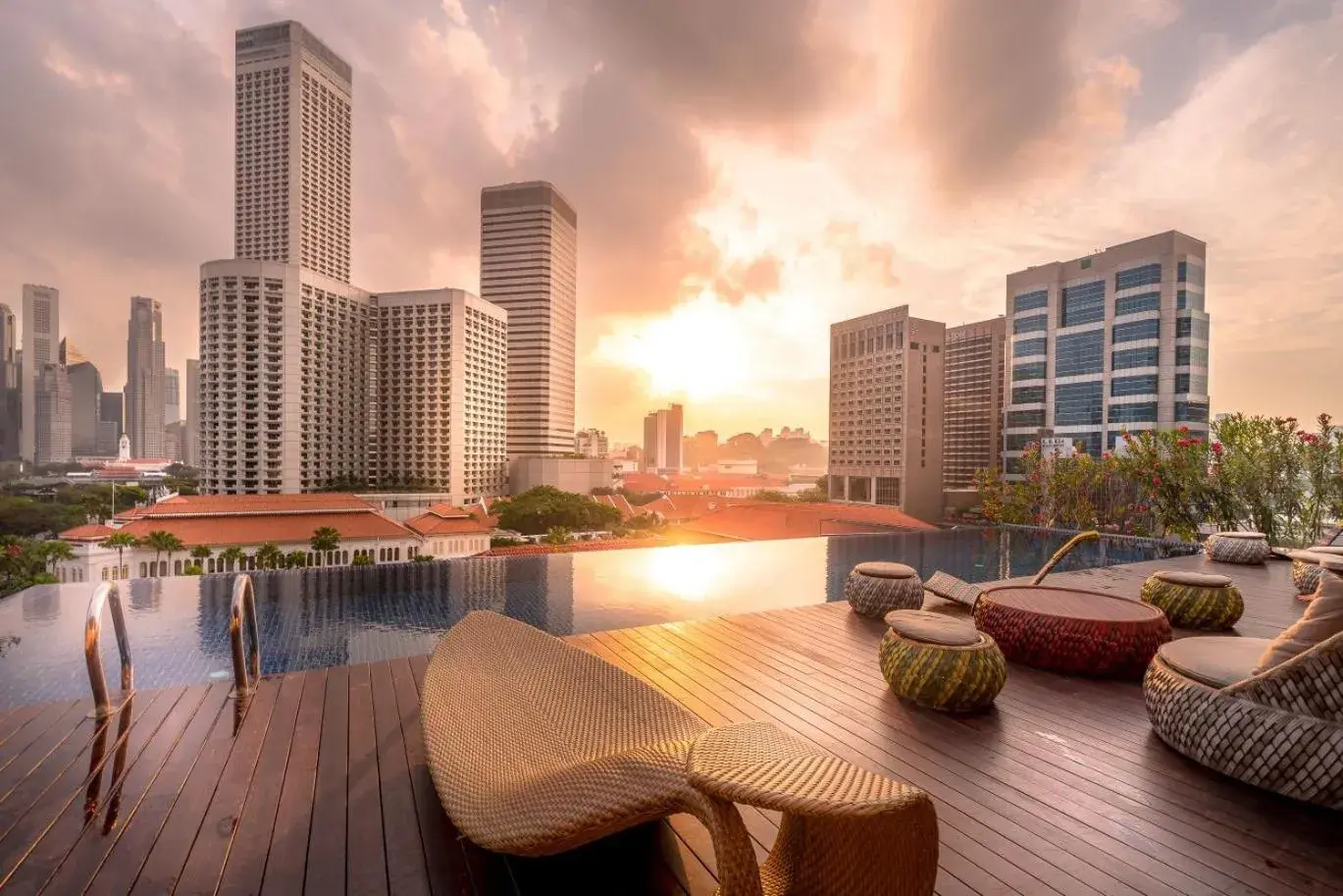 Swimming pool in Naumi Hotel Singapore Swimming pool in Naumi Hotel Singapore