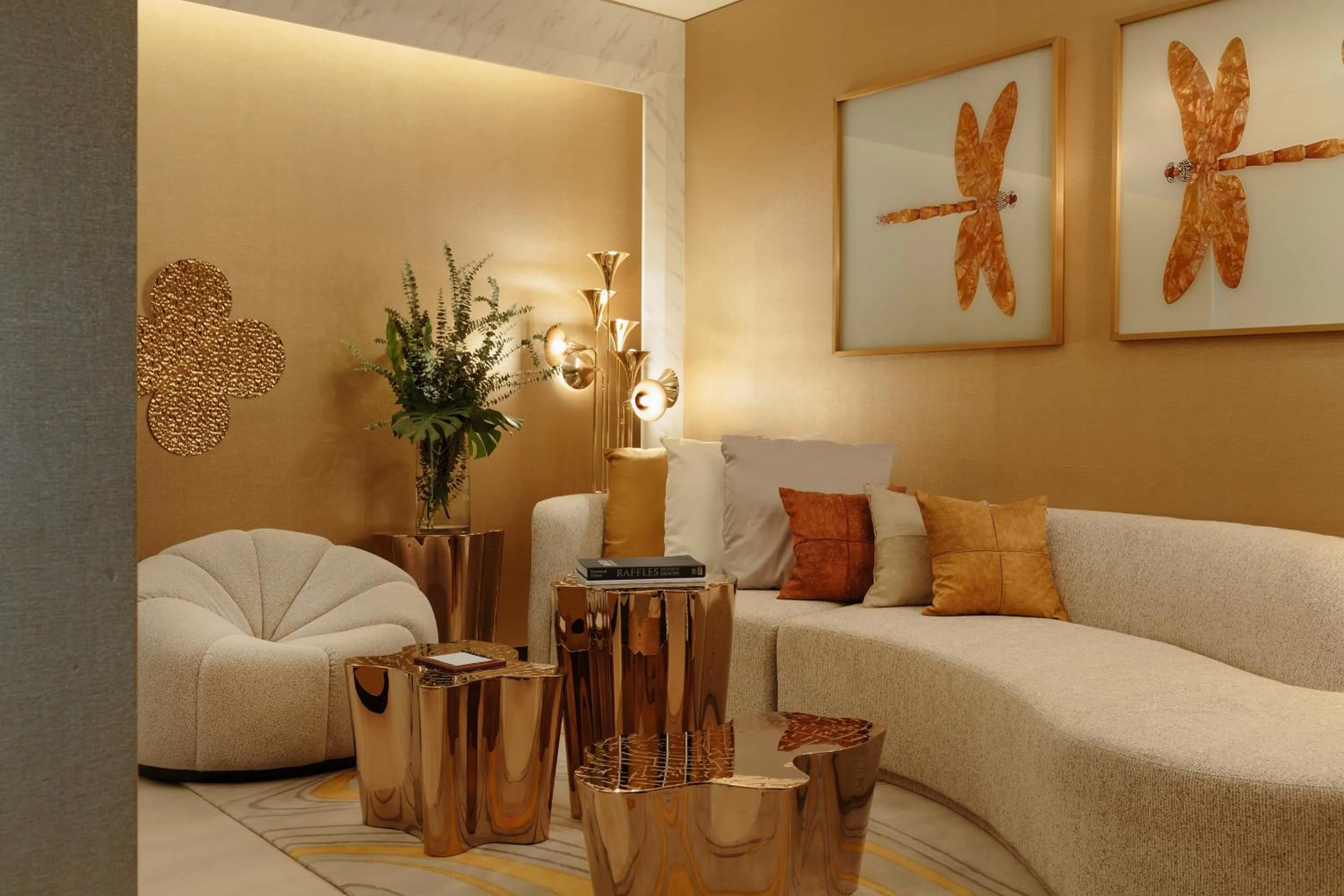 Living room in Naumi Hotel Singapore