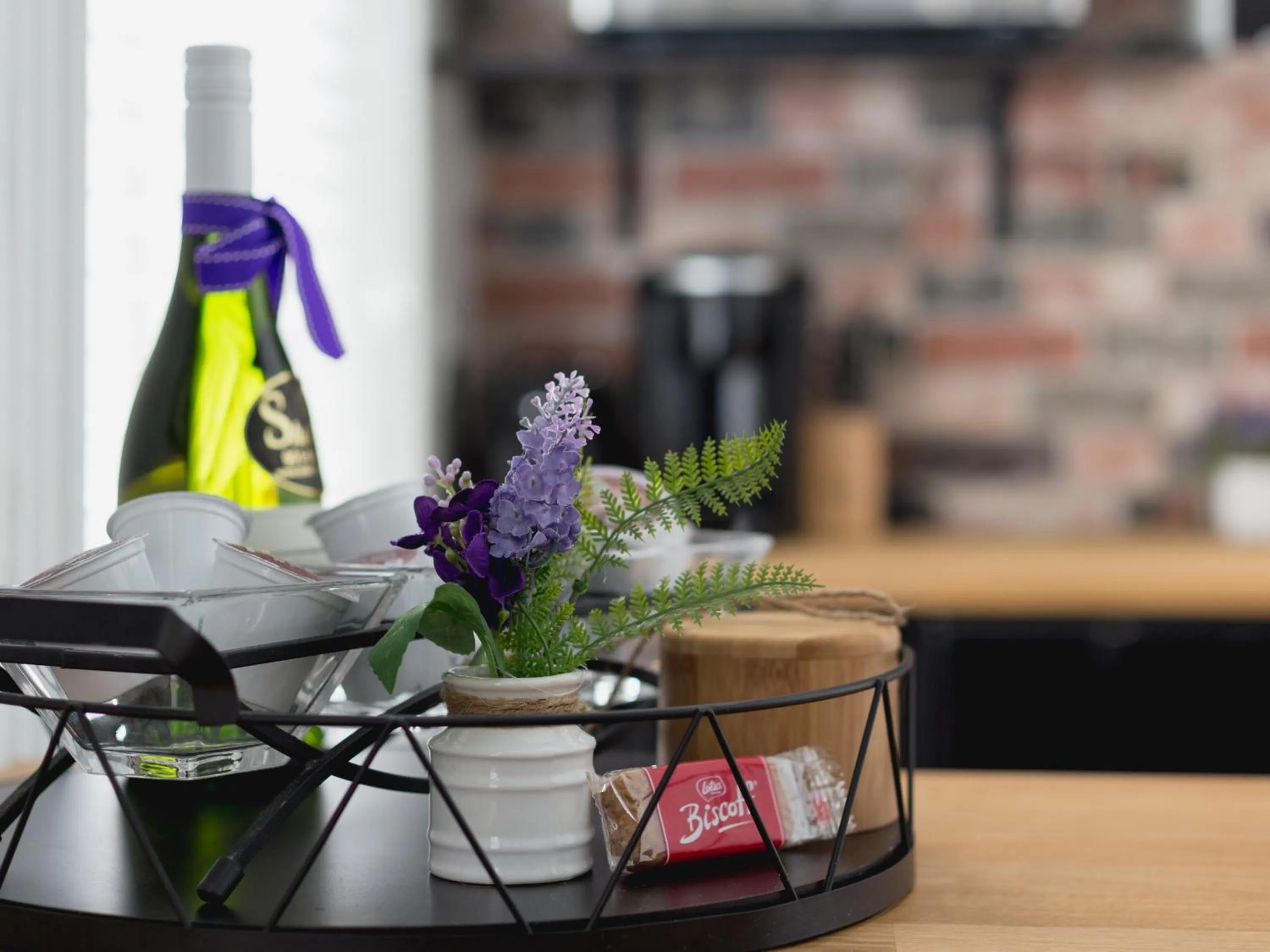 Coffee/tea facilities in Downtown Memphis Shellcrest Apartments