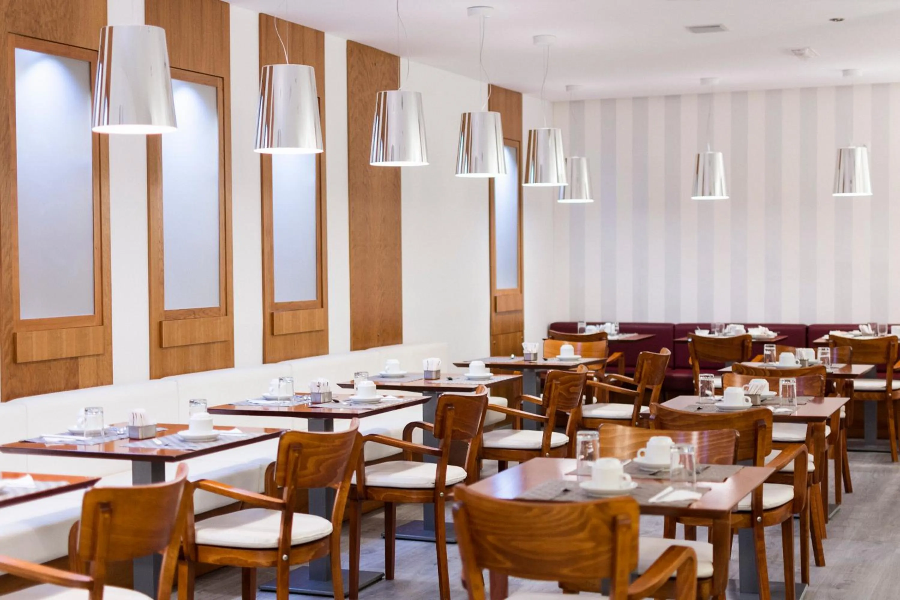 Restaurant/places to eat in Mena Plaza