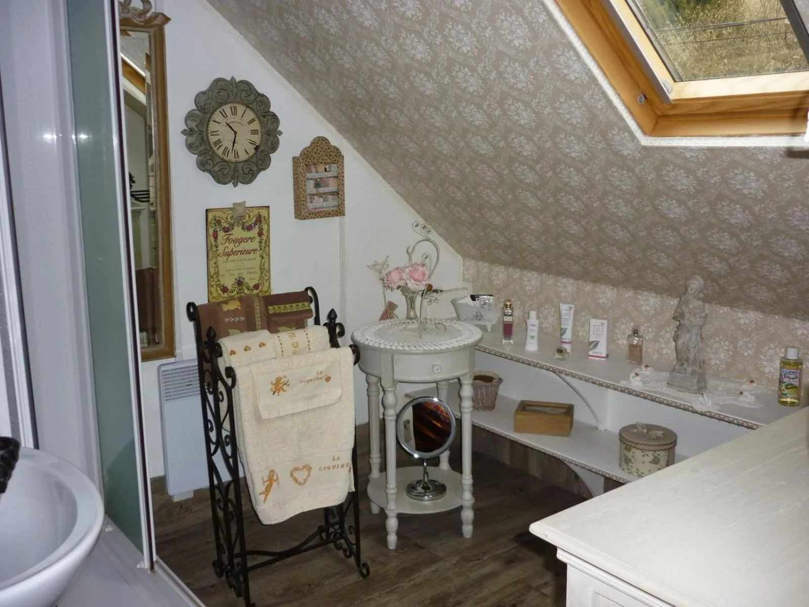 Bathroom in Les charmes