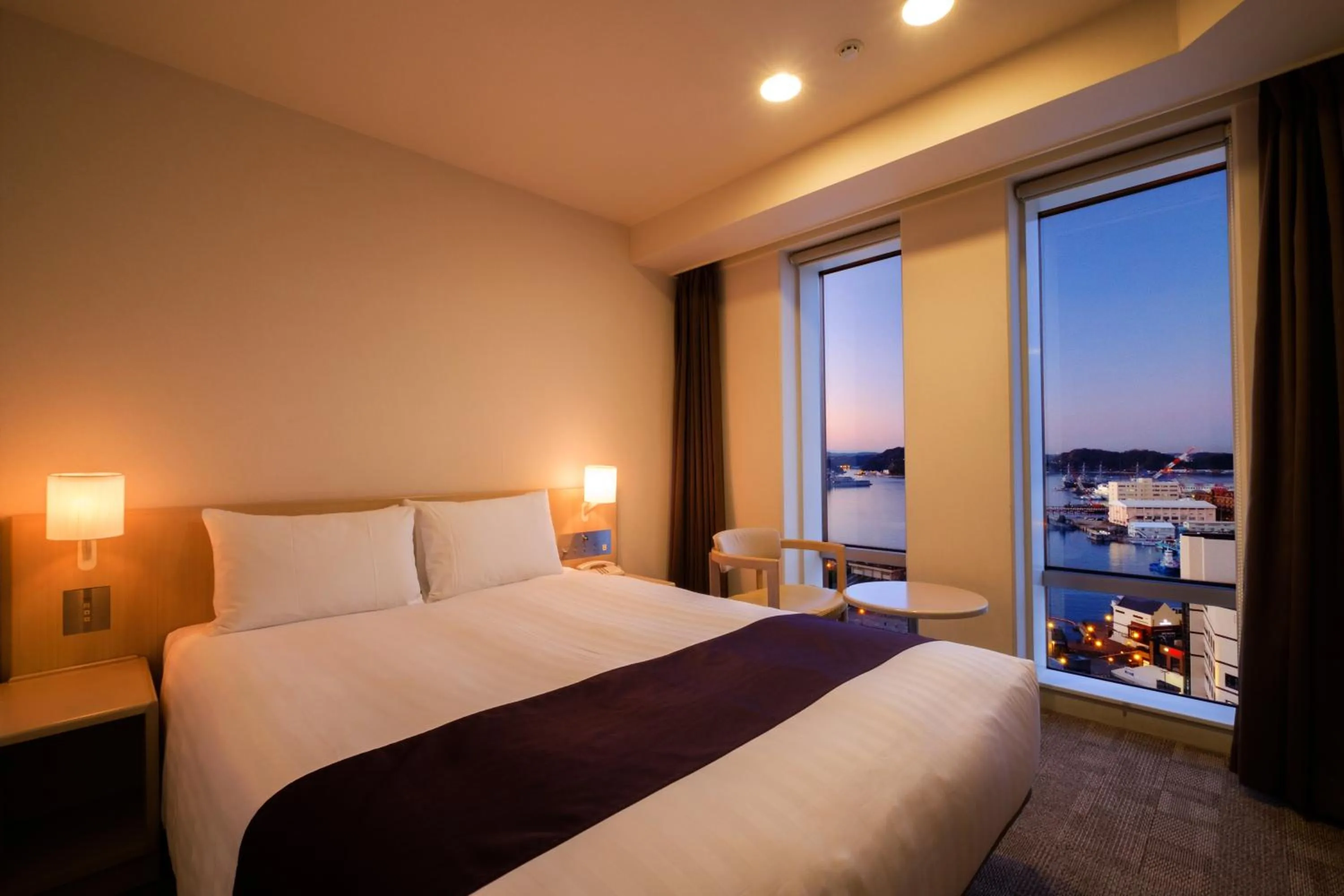 Bed in Mercure Yokosuka