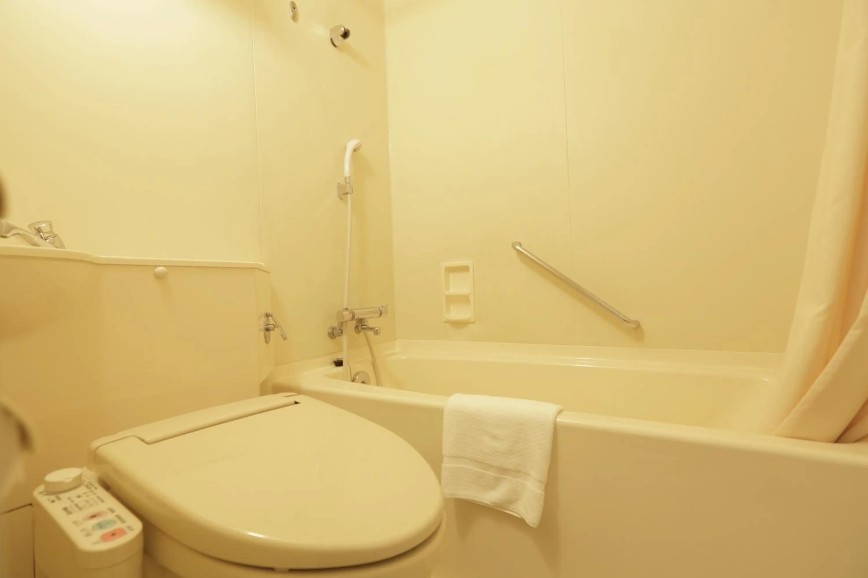 Bathroom in Mercure Yokosuka