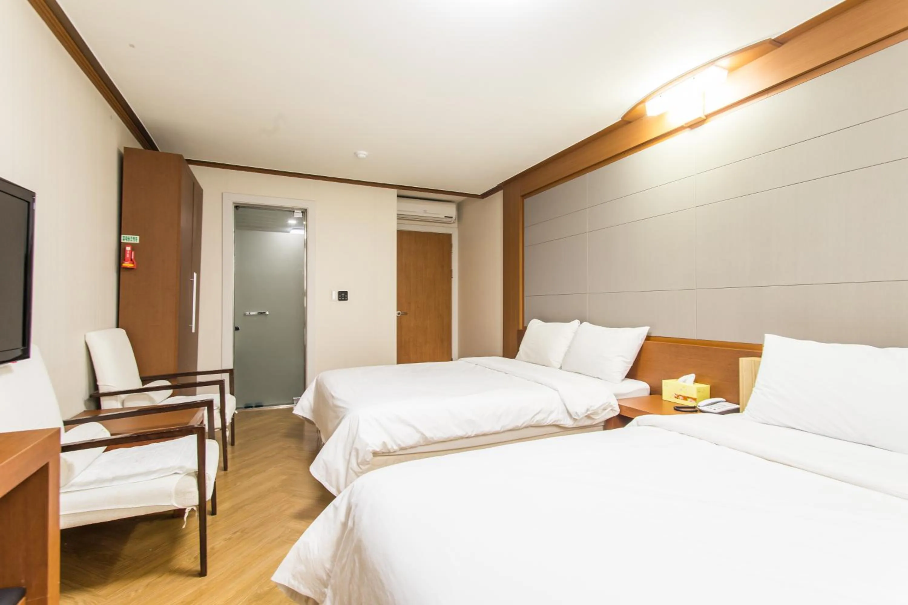 Bedroom, Bed in Incheon Airtel