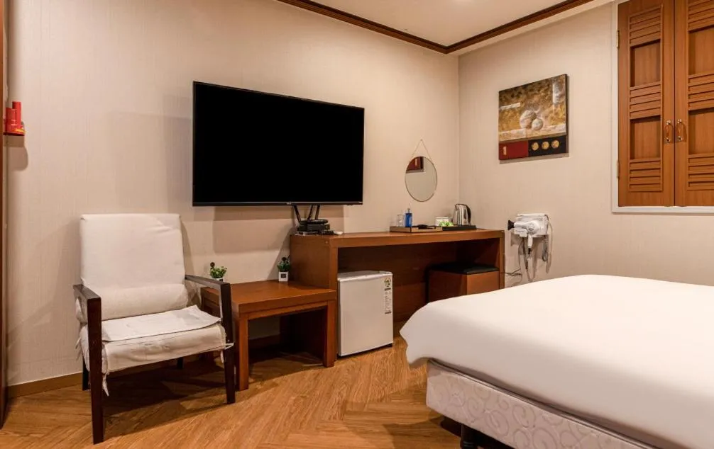 Bed in Incheon Airtel