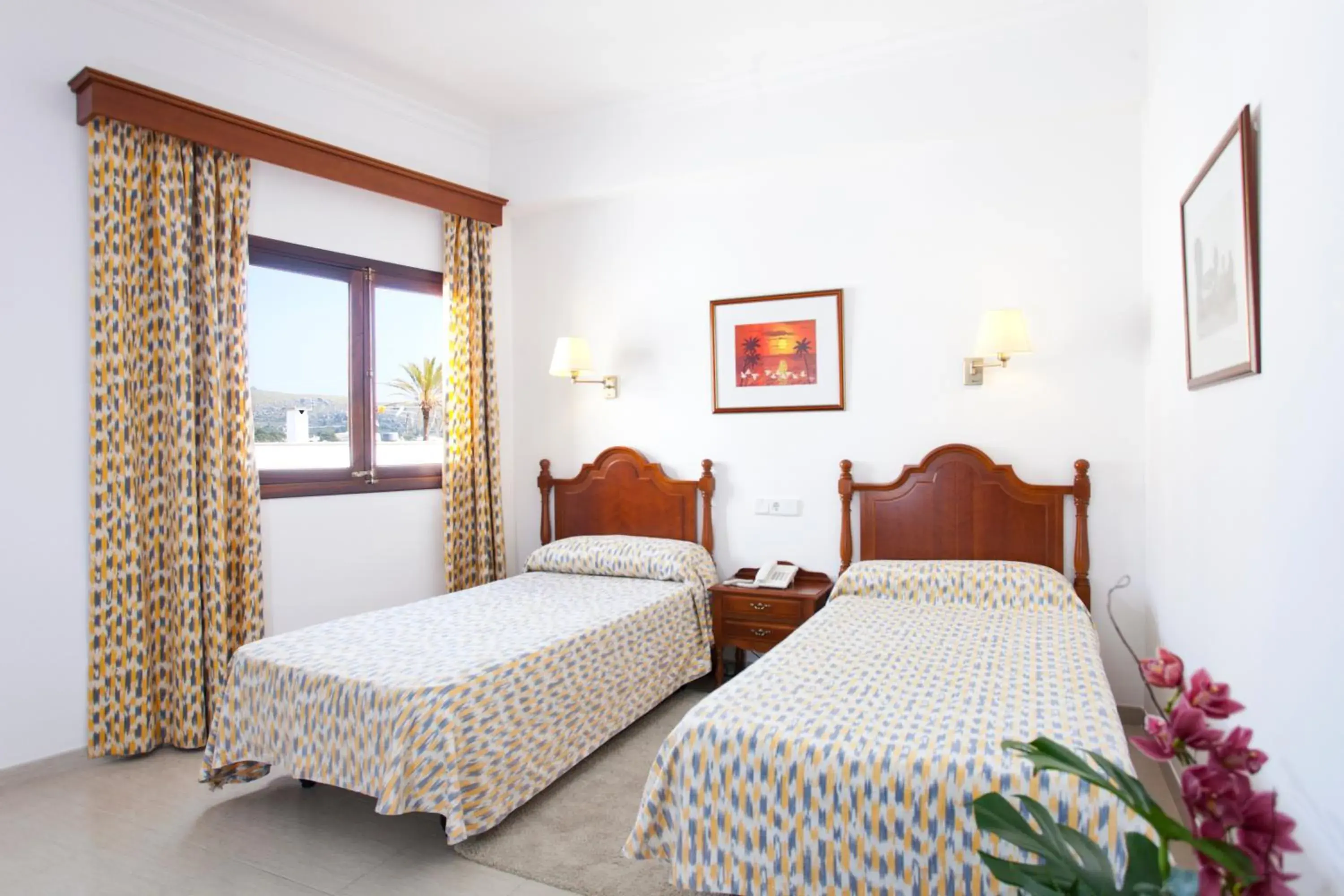Standard Double Room - single occupancy in Hotel Sis Pins Standard Double Room - single occupancy in Hotel Sis Pins