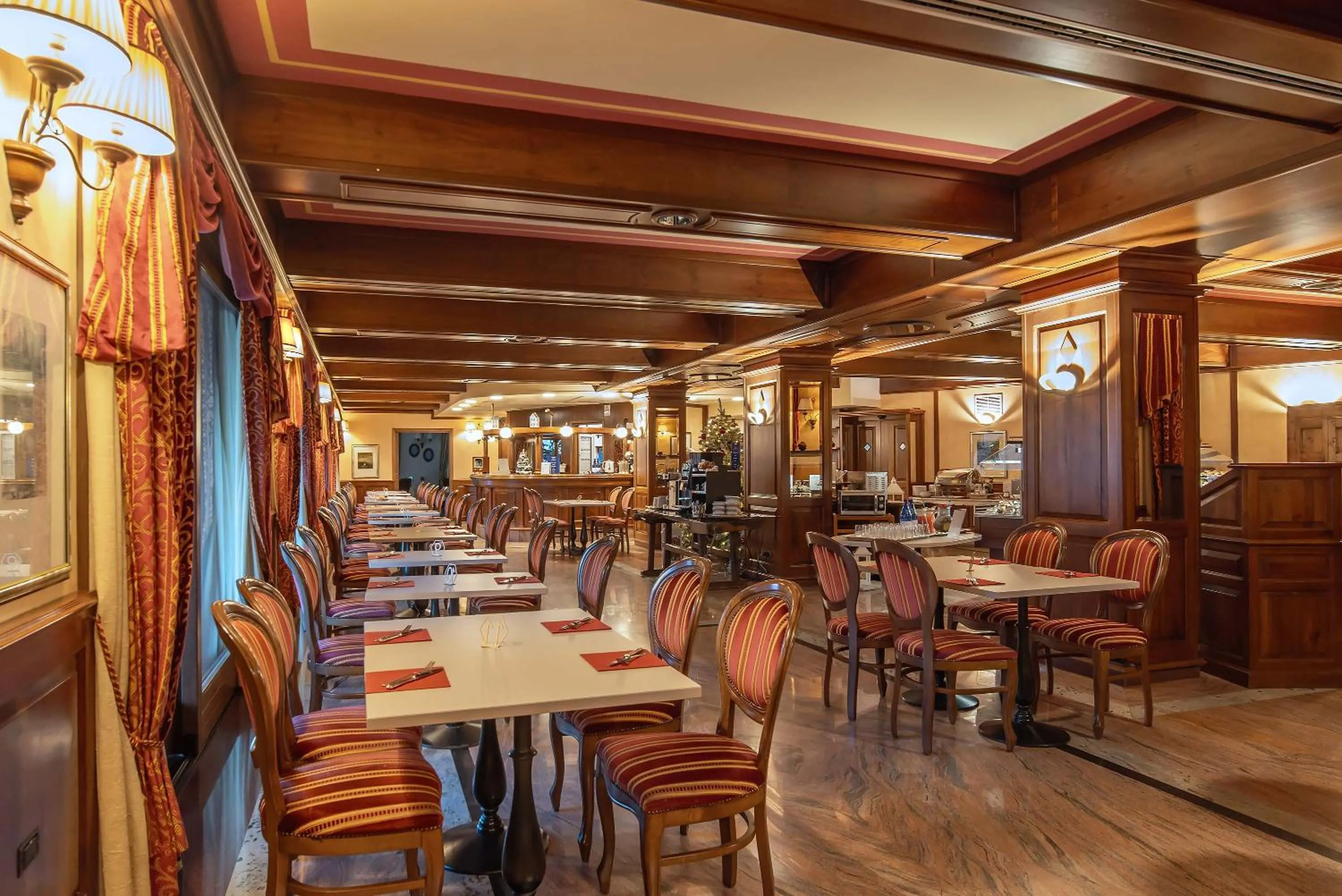 Restaurant/places to eat in Relais Du Foyer