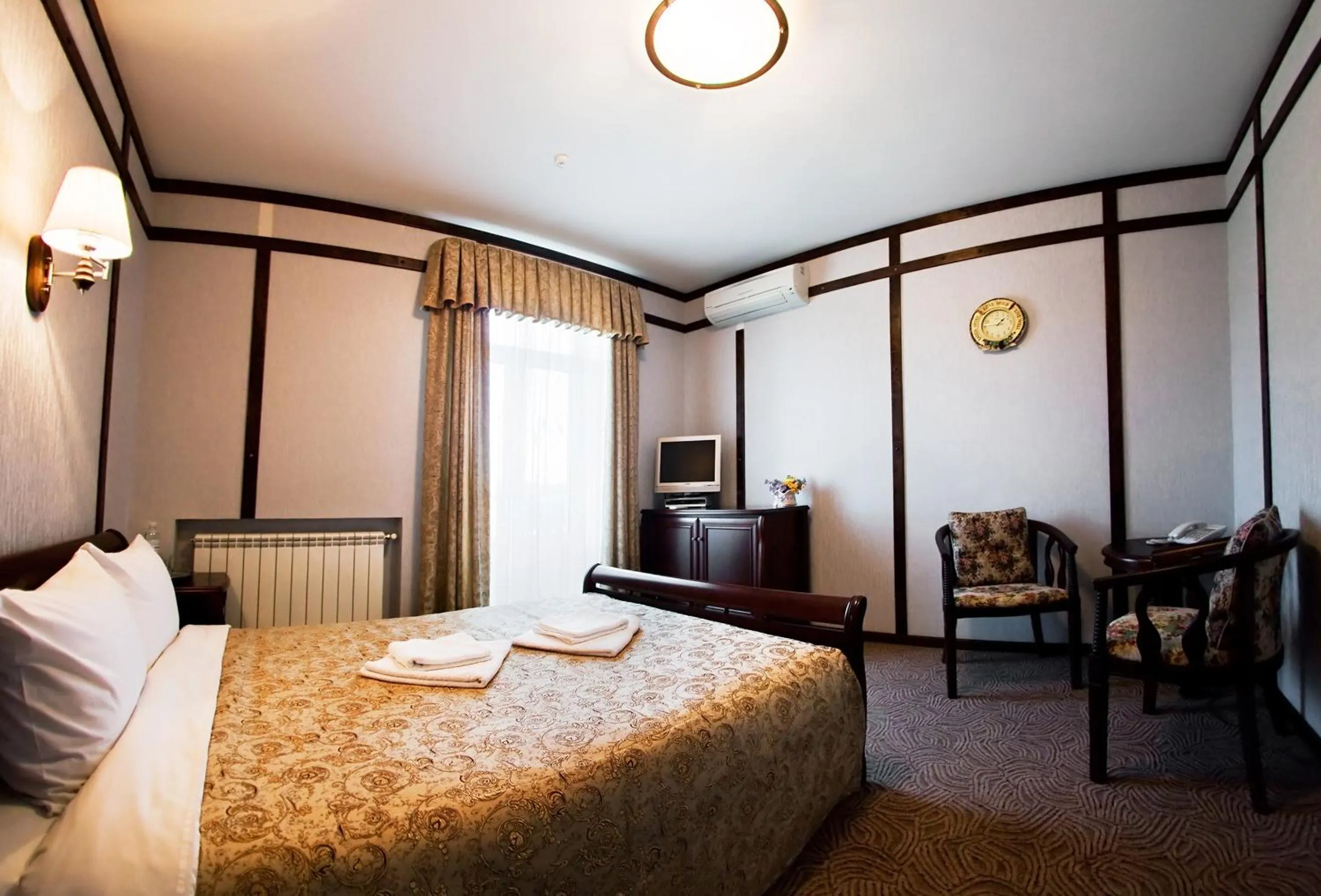 Photo of the whole room, Bed in Oselya Hotel