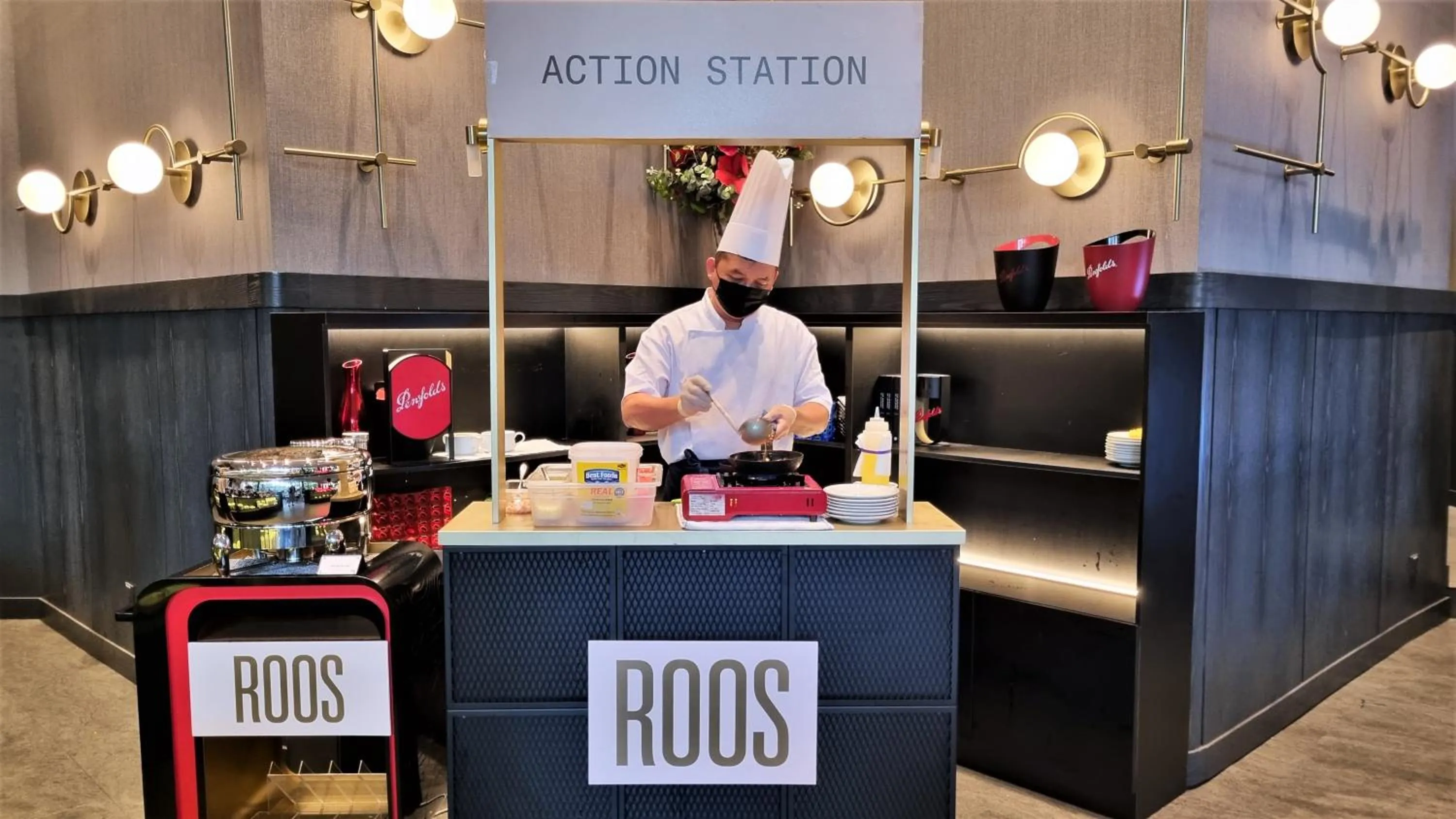 Restaurant/places to eat in Vibe Hotel Singapore Orchard