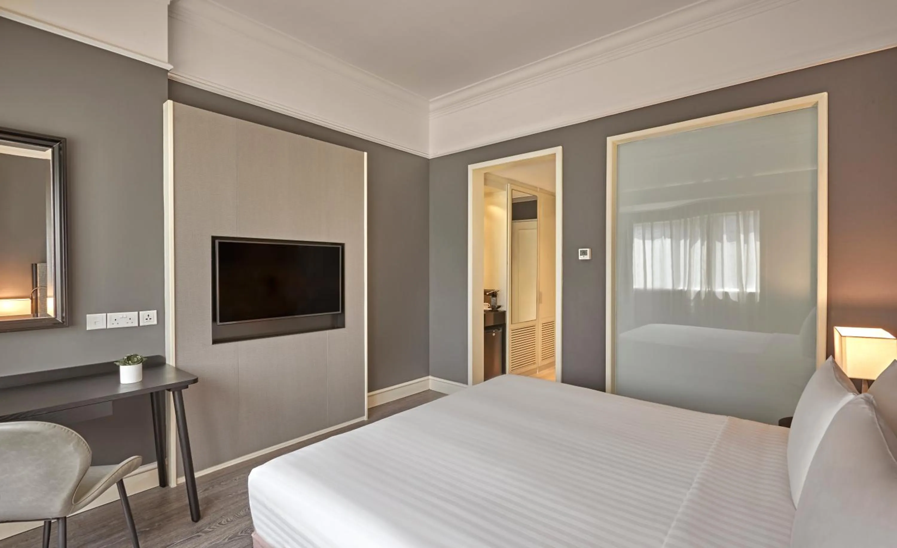 Photo of the whole room, Bed in Vibe Hotel Singapore Orchard