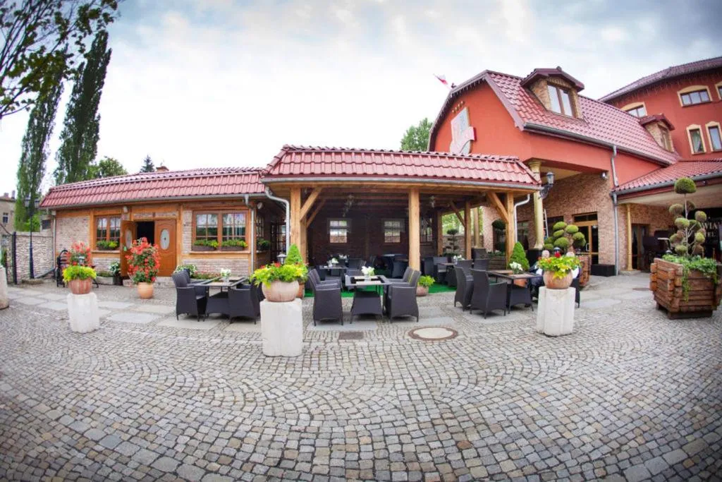 Garden in Oławian Hotel