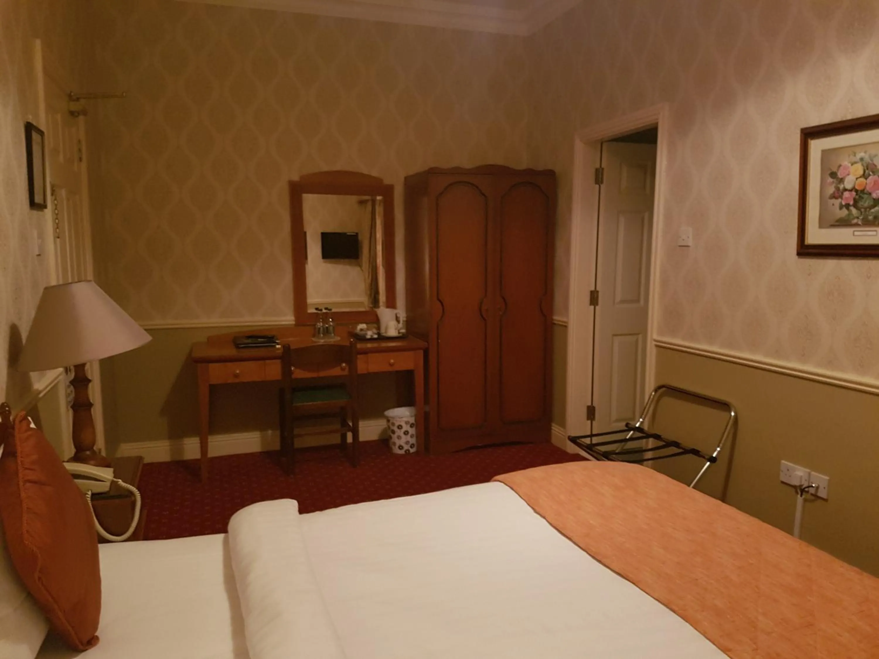 Bed in Royal Spa Hotel