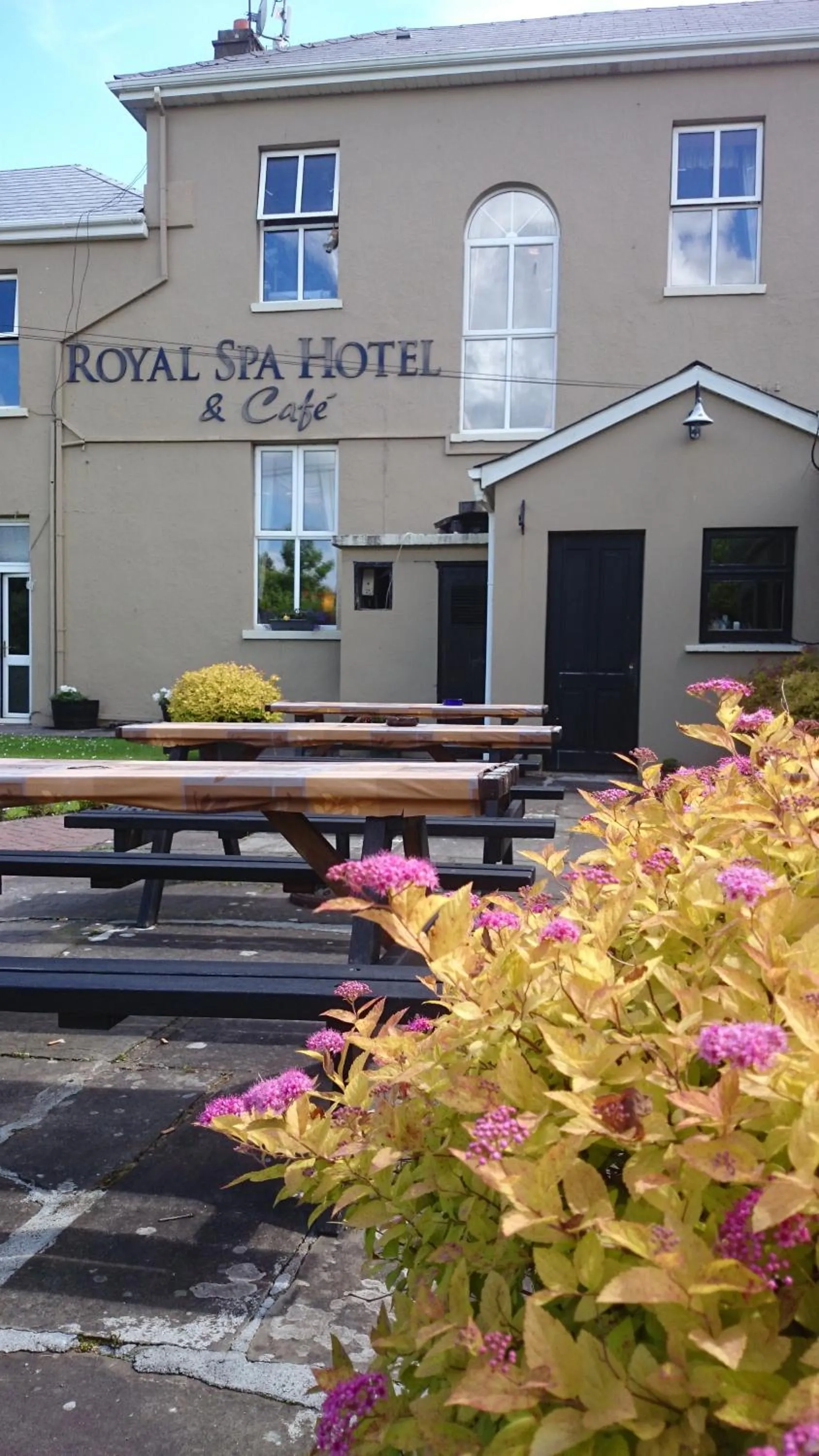 Facade/entrance in Royal Spa Hotel