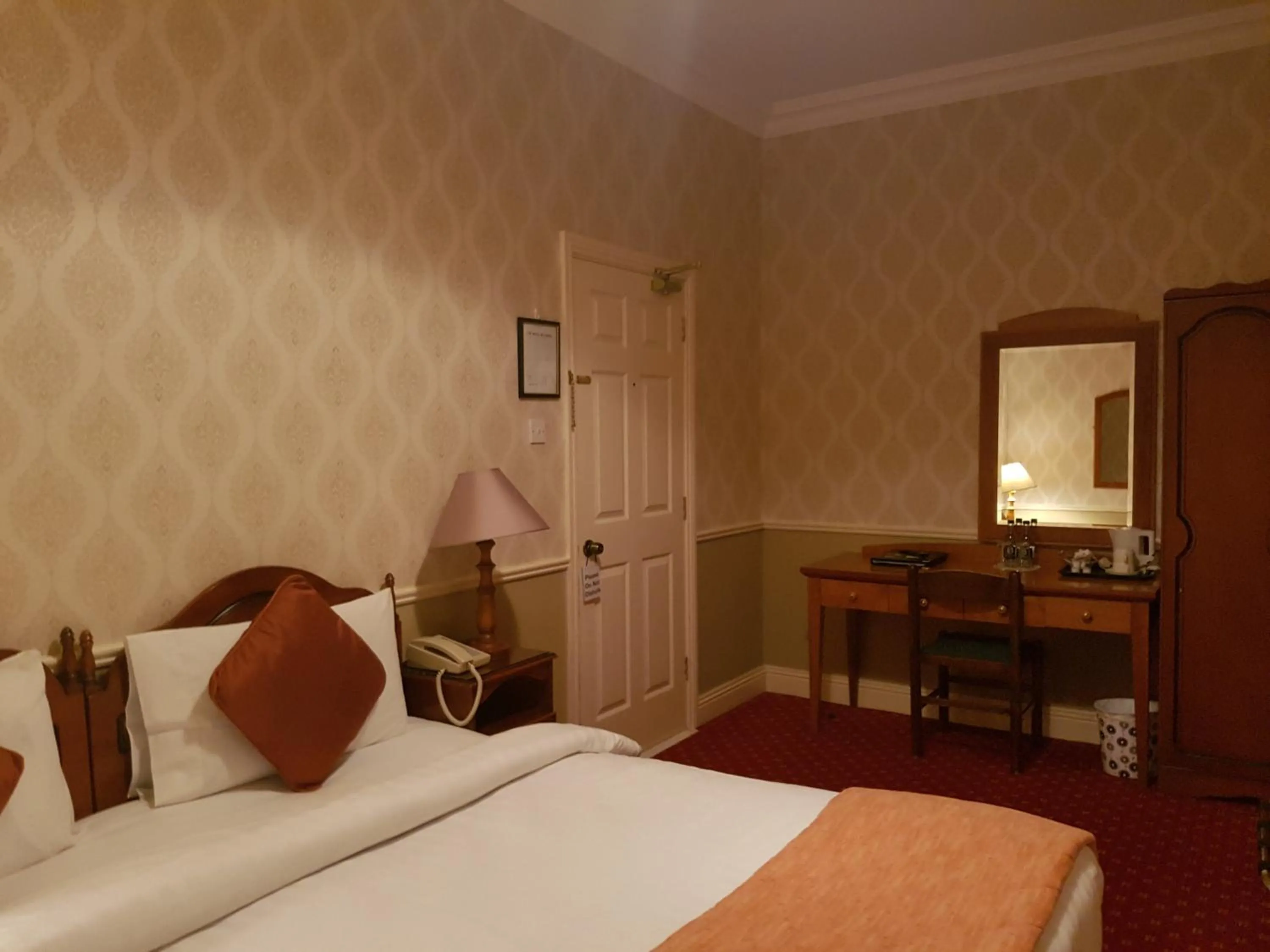 Bed in Royal Spa Hotel