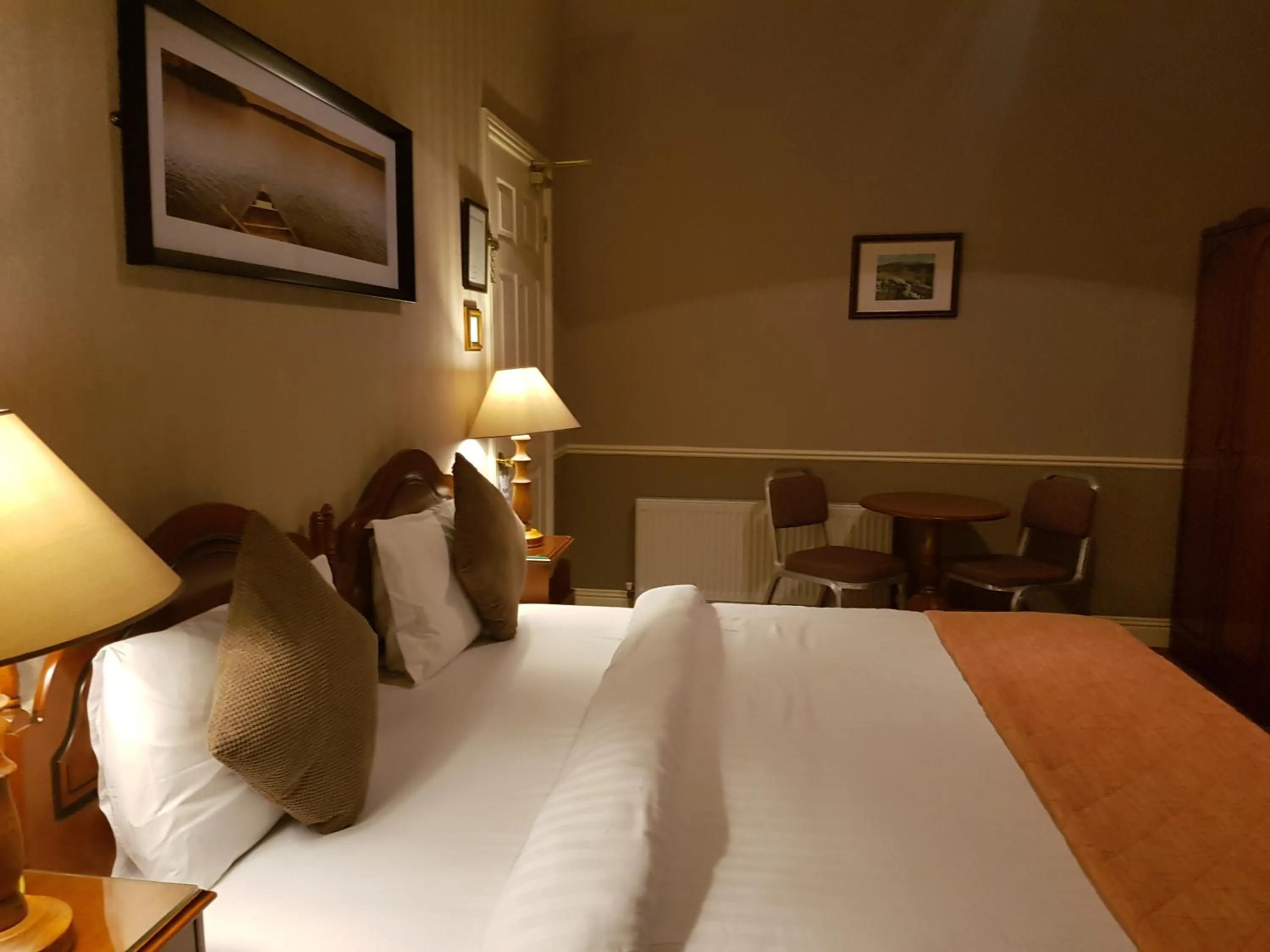 Bed in Royal Spa Hotel