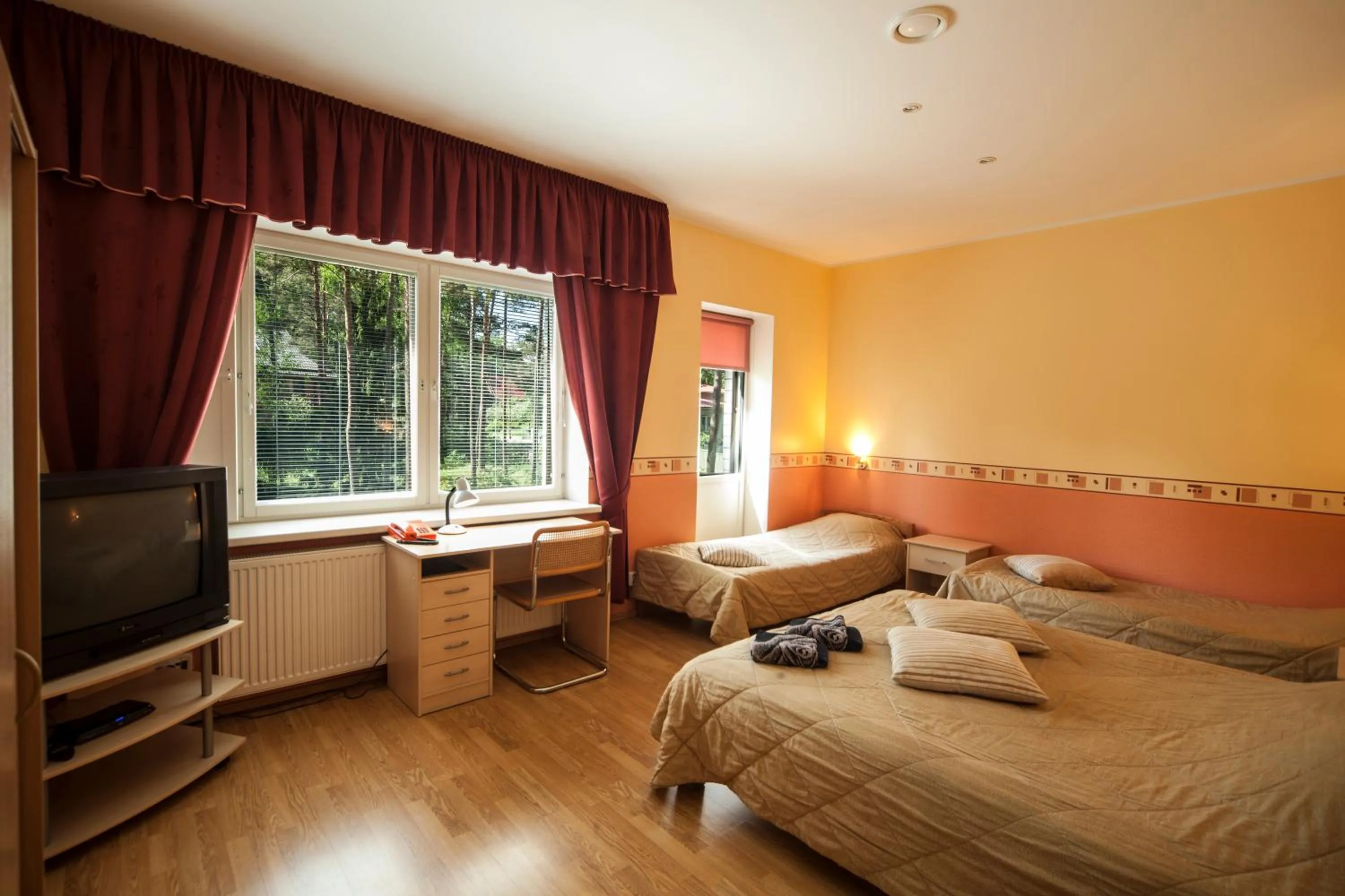 Photo of the whole room, Bed in Alexi Villa