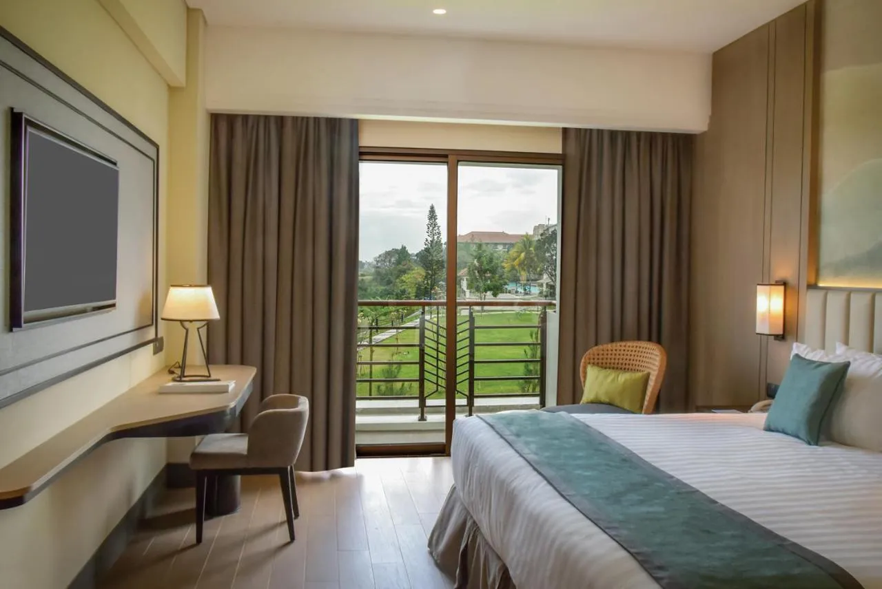 Bed in Mason Pine Hotel Bandung