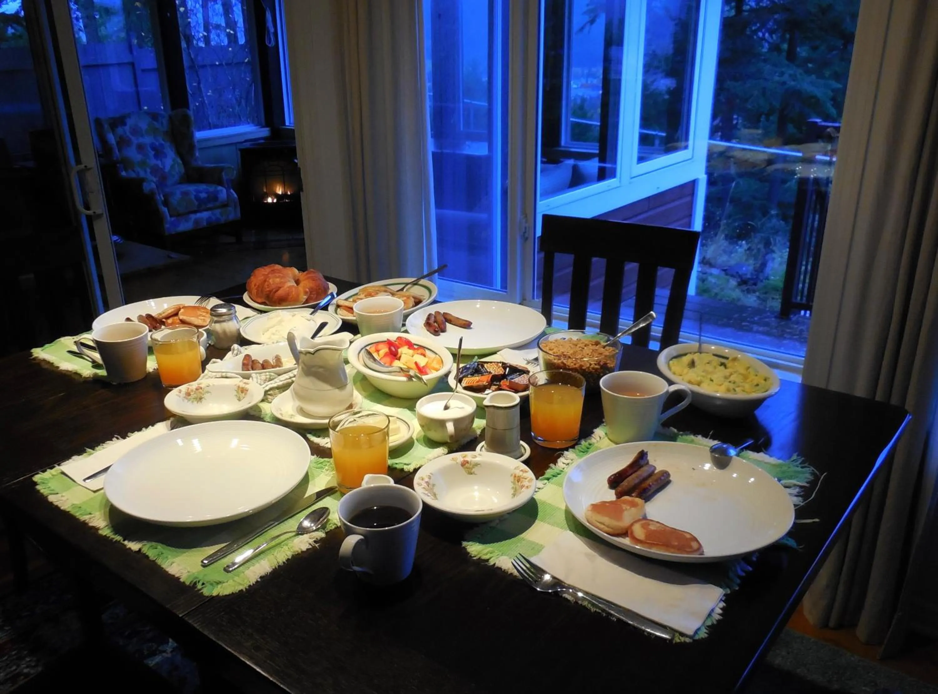Breakfast in Deer Ridge B&B