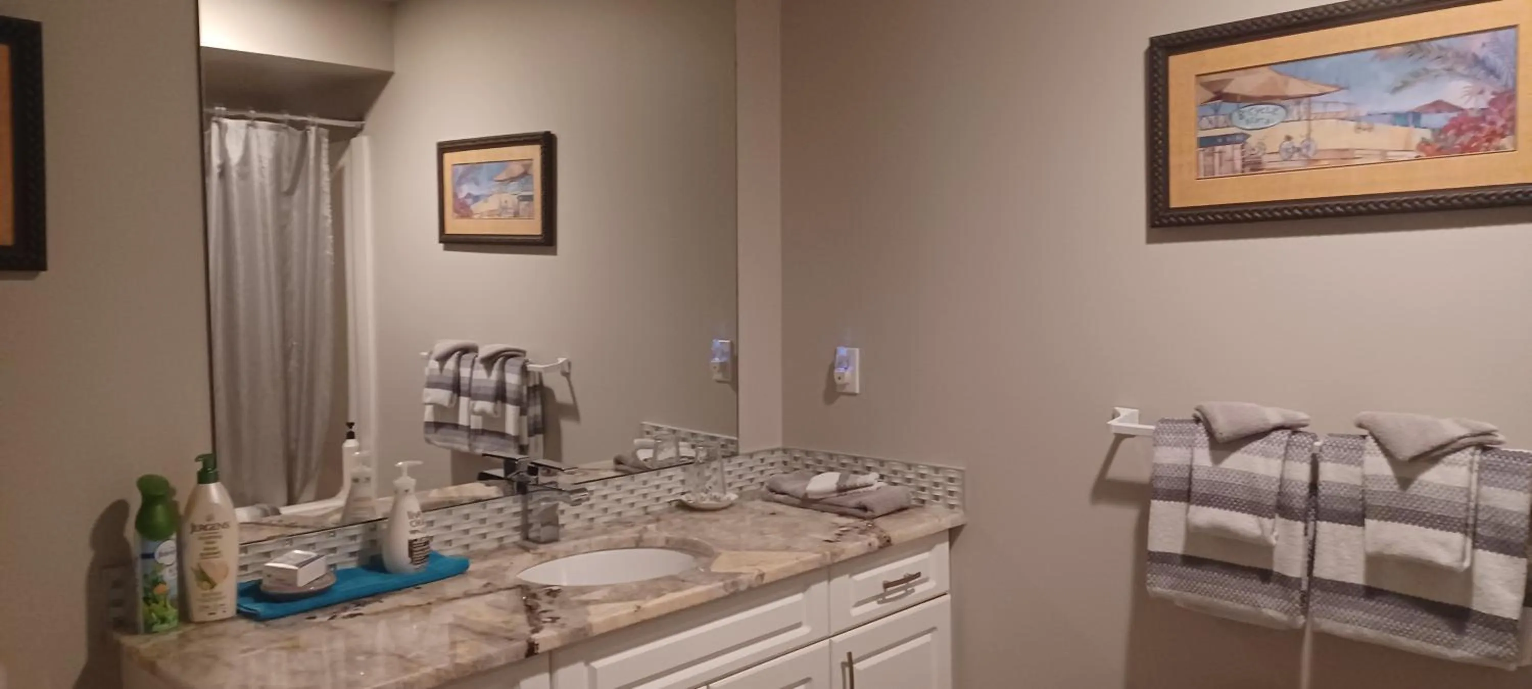 Bathroom in Deer Ridge B&B