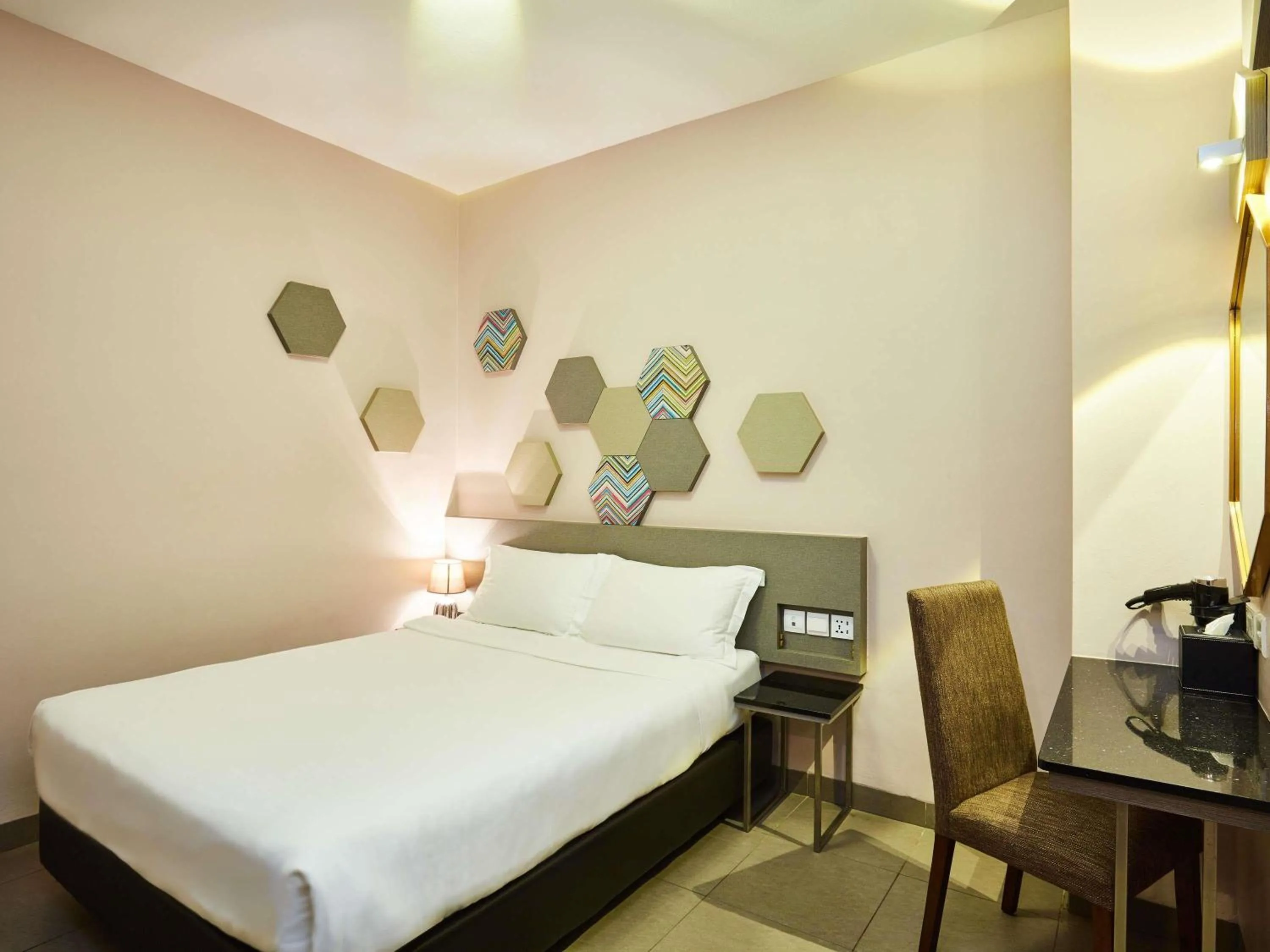 Bedroom, Bed in ibis budget Singapore Imperial