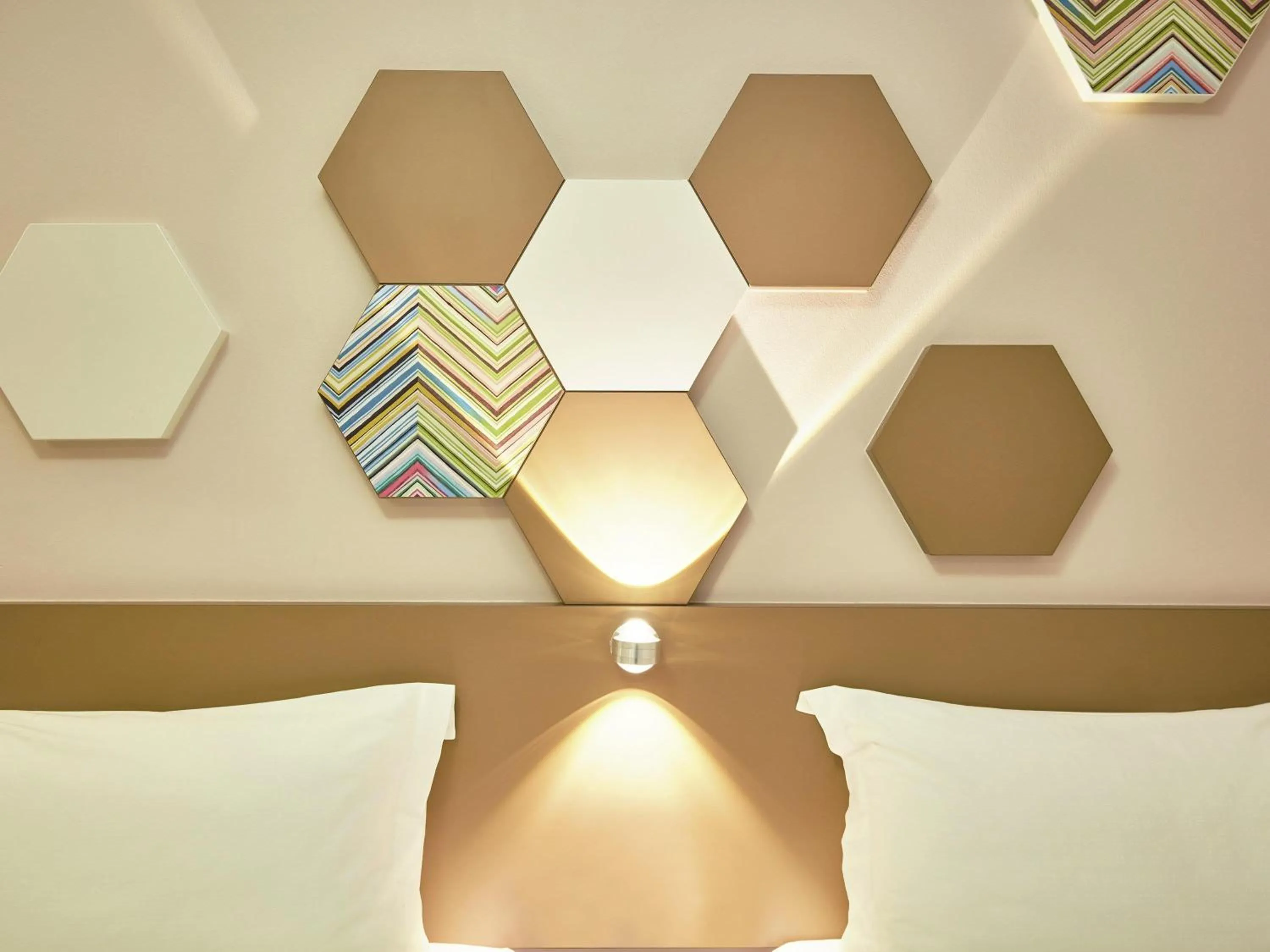 Bedroom in ibis budget Singapore Imperial