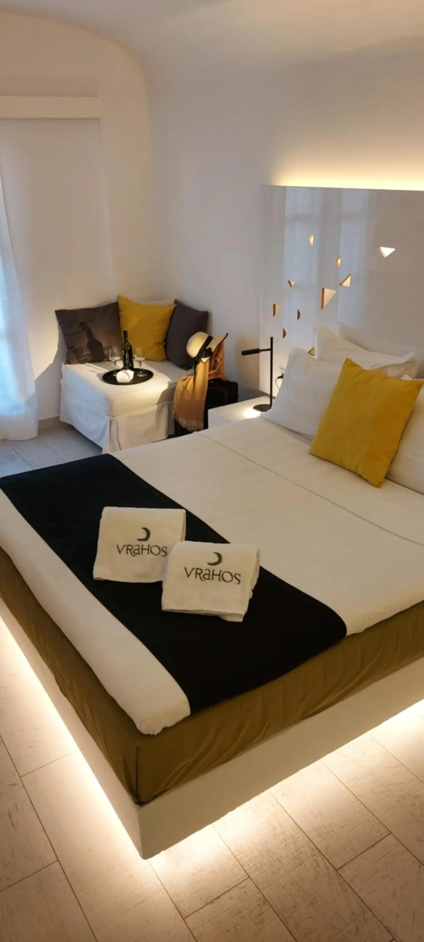 Photo of the whole room, Bed in Vrahos Boutique Hotel