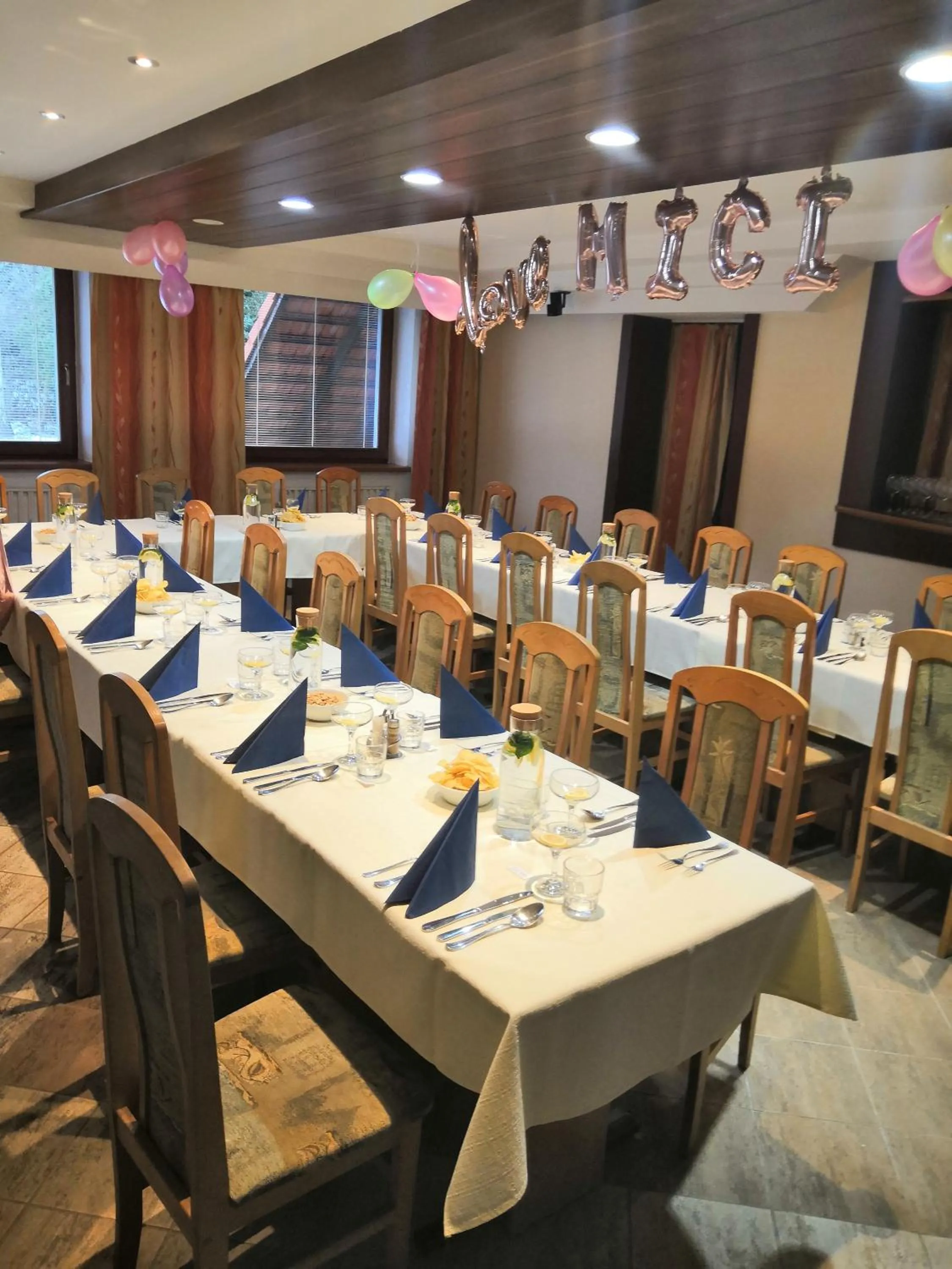 Restaurant/places to eat in Hotel Kobero