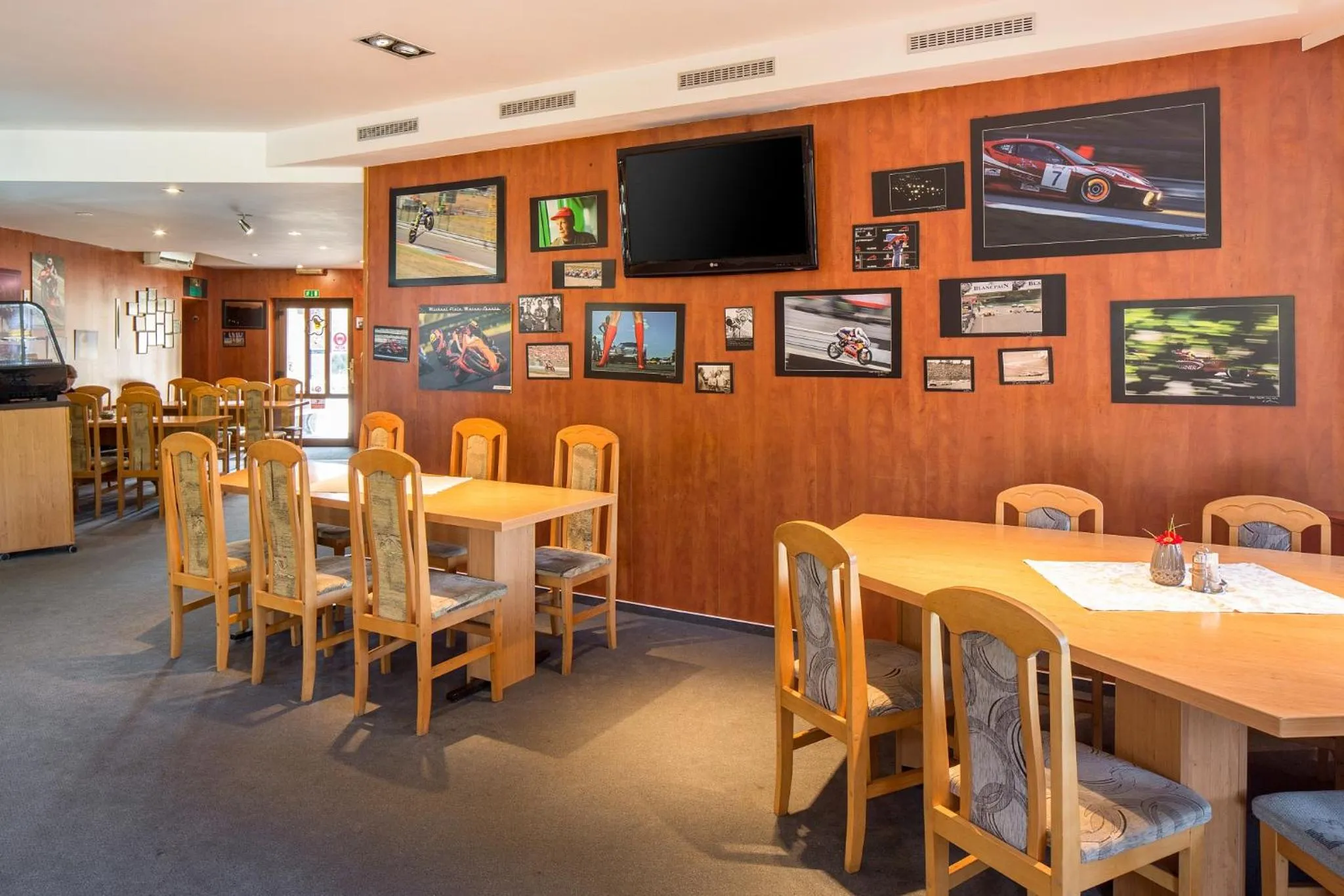 Restaurant/places to eat in Hotel Kobero