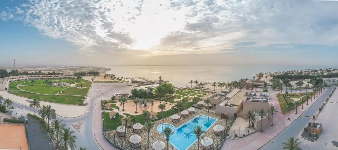 Palm Beach Resort Half Moon
