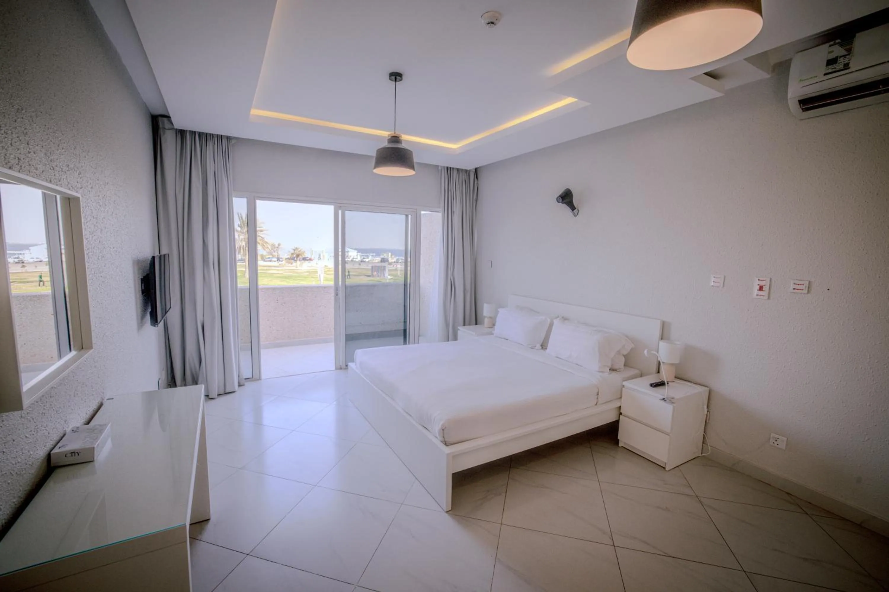 Bed in Palm Beach Resort Half Moon