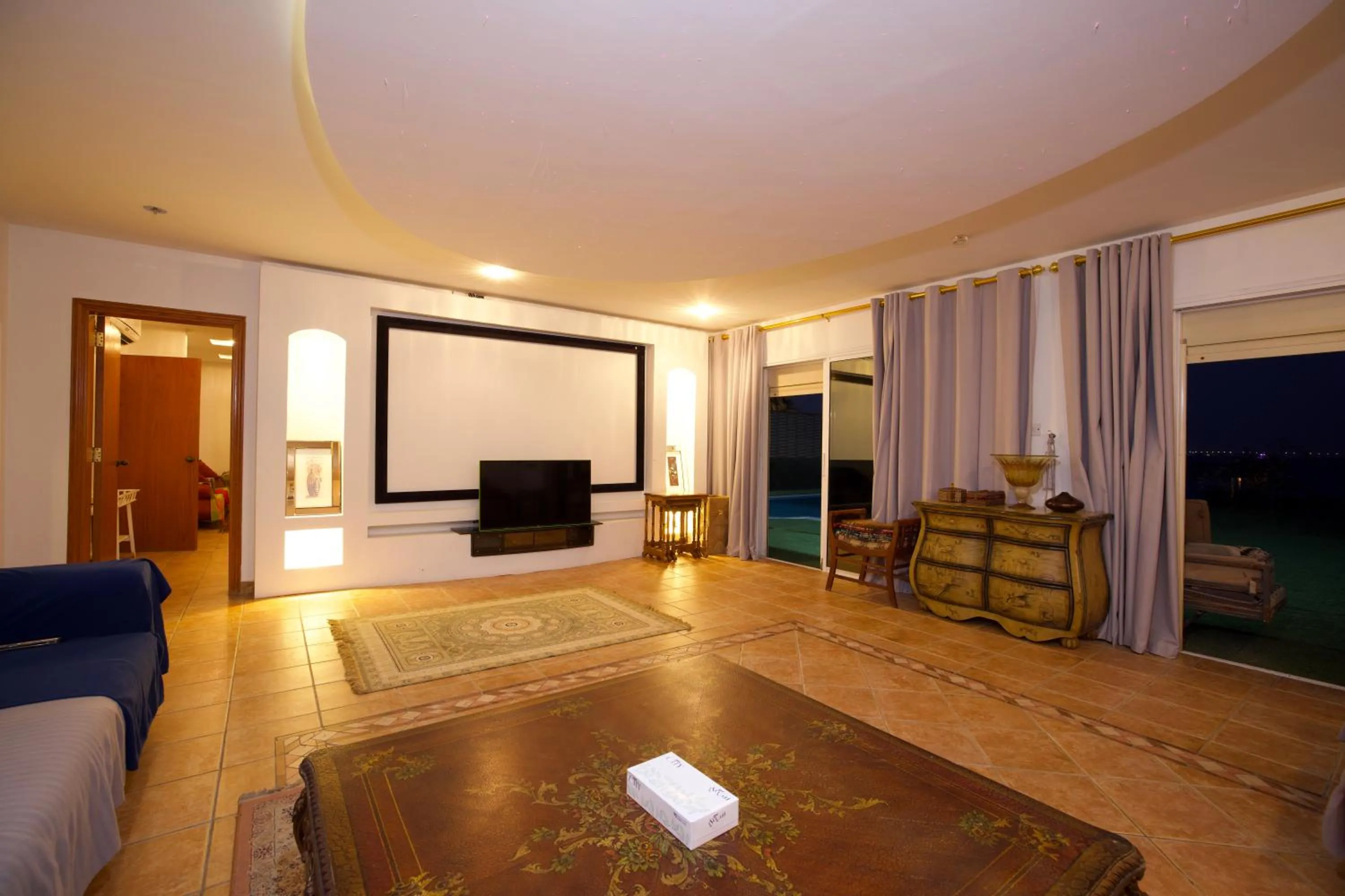 Palm Beach Resort Half Moon