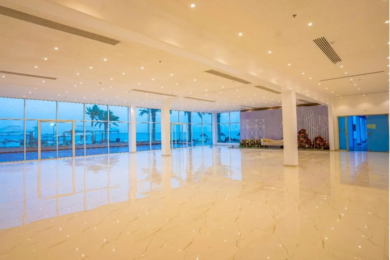 Palm Beach Resort Half Moon