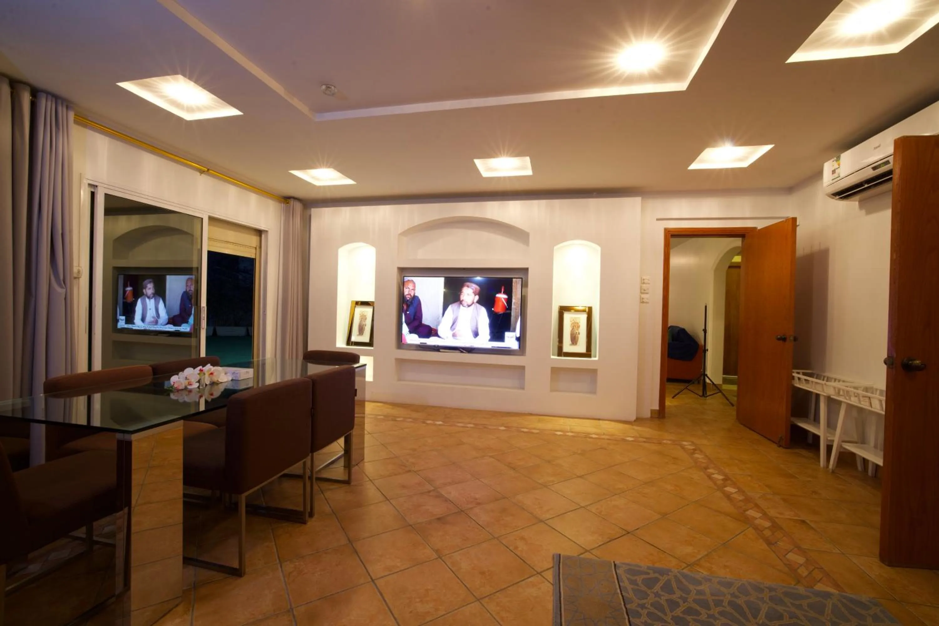 Palm Beach Resort Half Moon