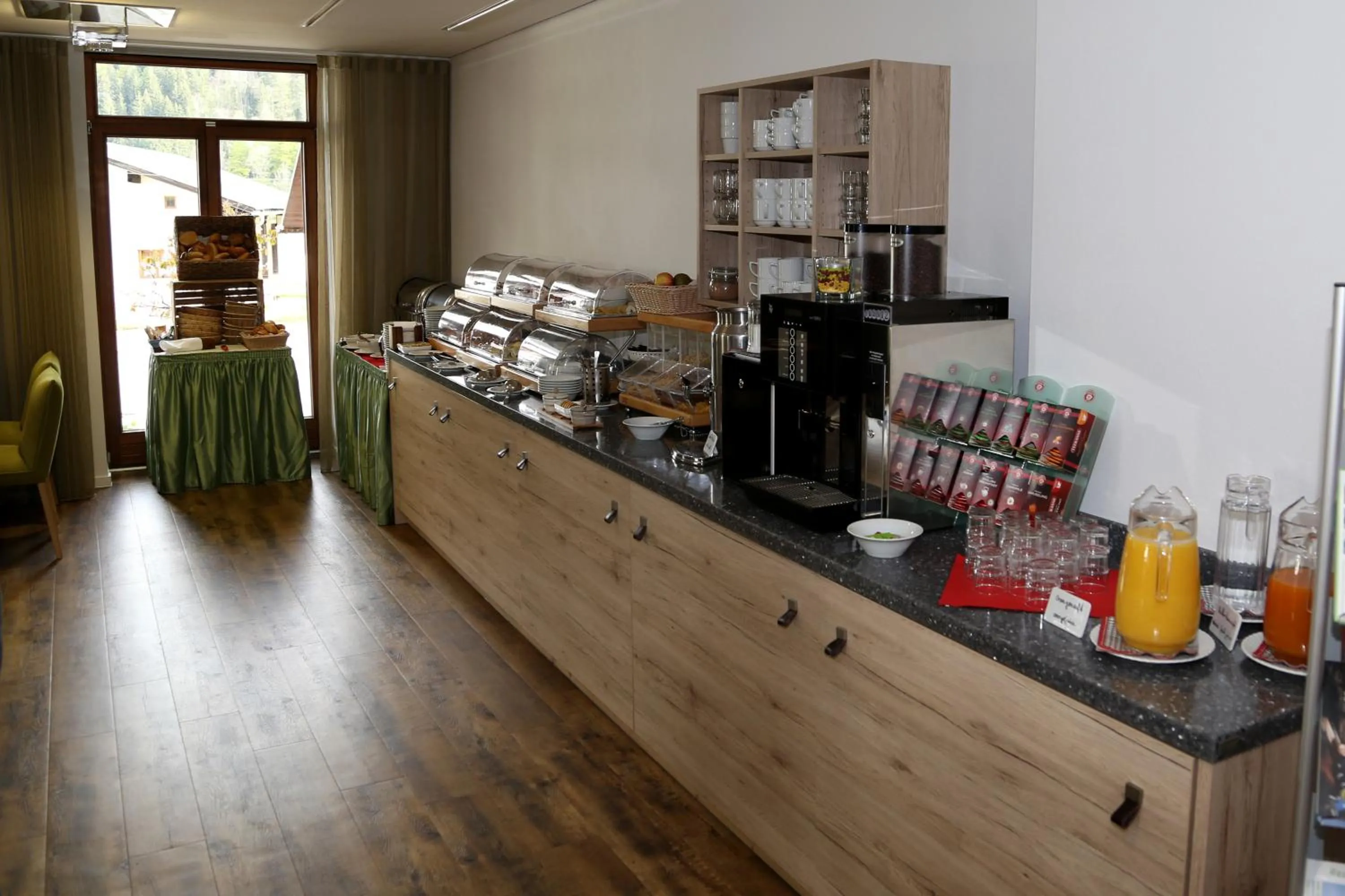 Restaurant/places to eat in Alpenresidenz Buchenhöhe