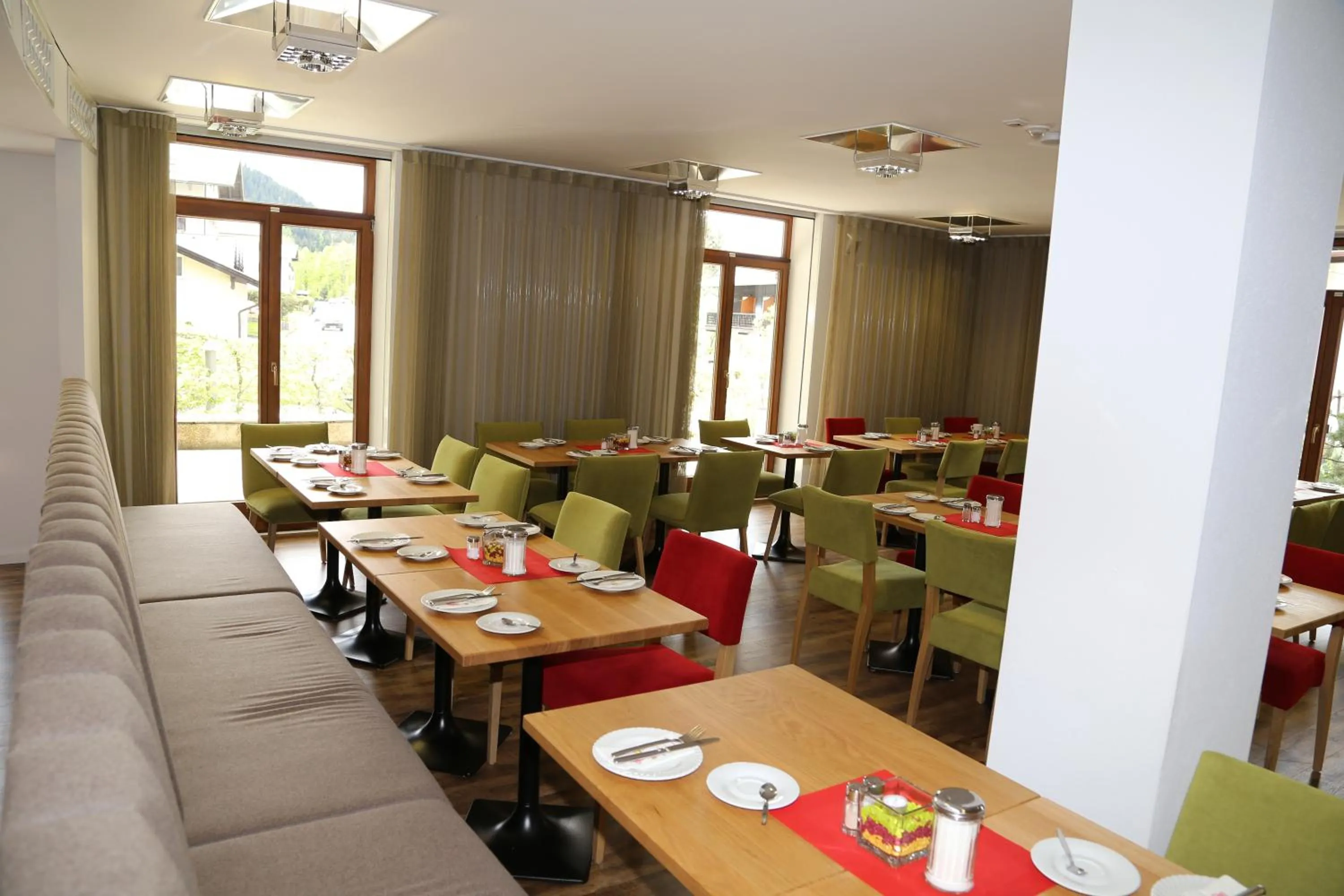 Restaurant/places to eat in Alpenresidenz Buchenhöhe