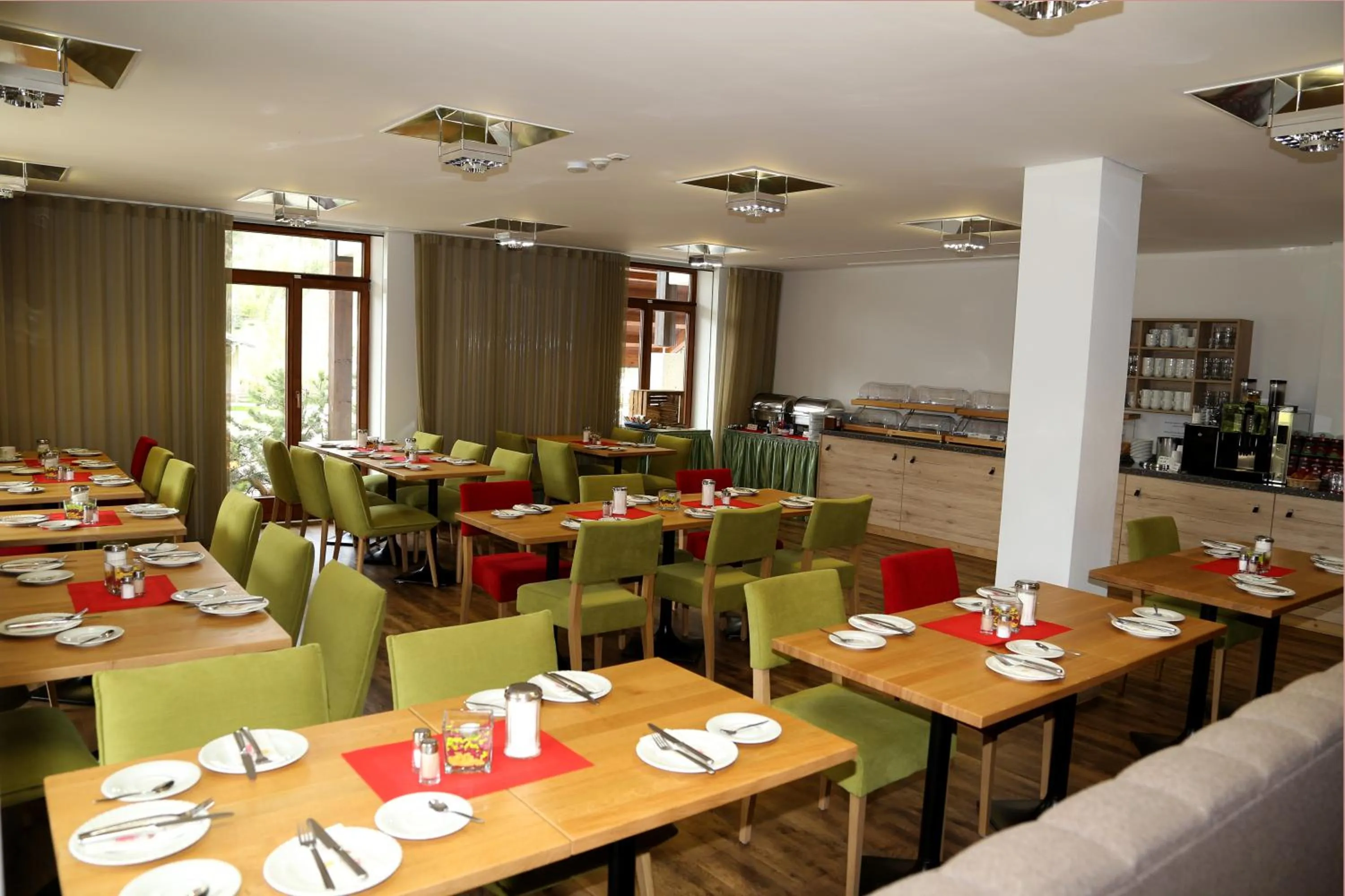 Restaurant/places to eat in Alpenresidenz Buchenhöhe