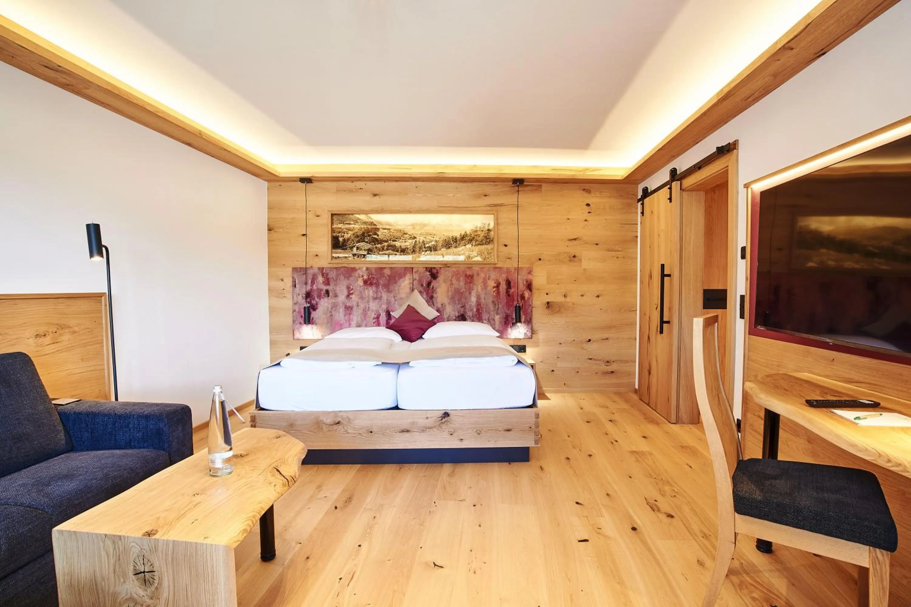 Living room, Bed in Alpenresidenz Buchenhöhe