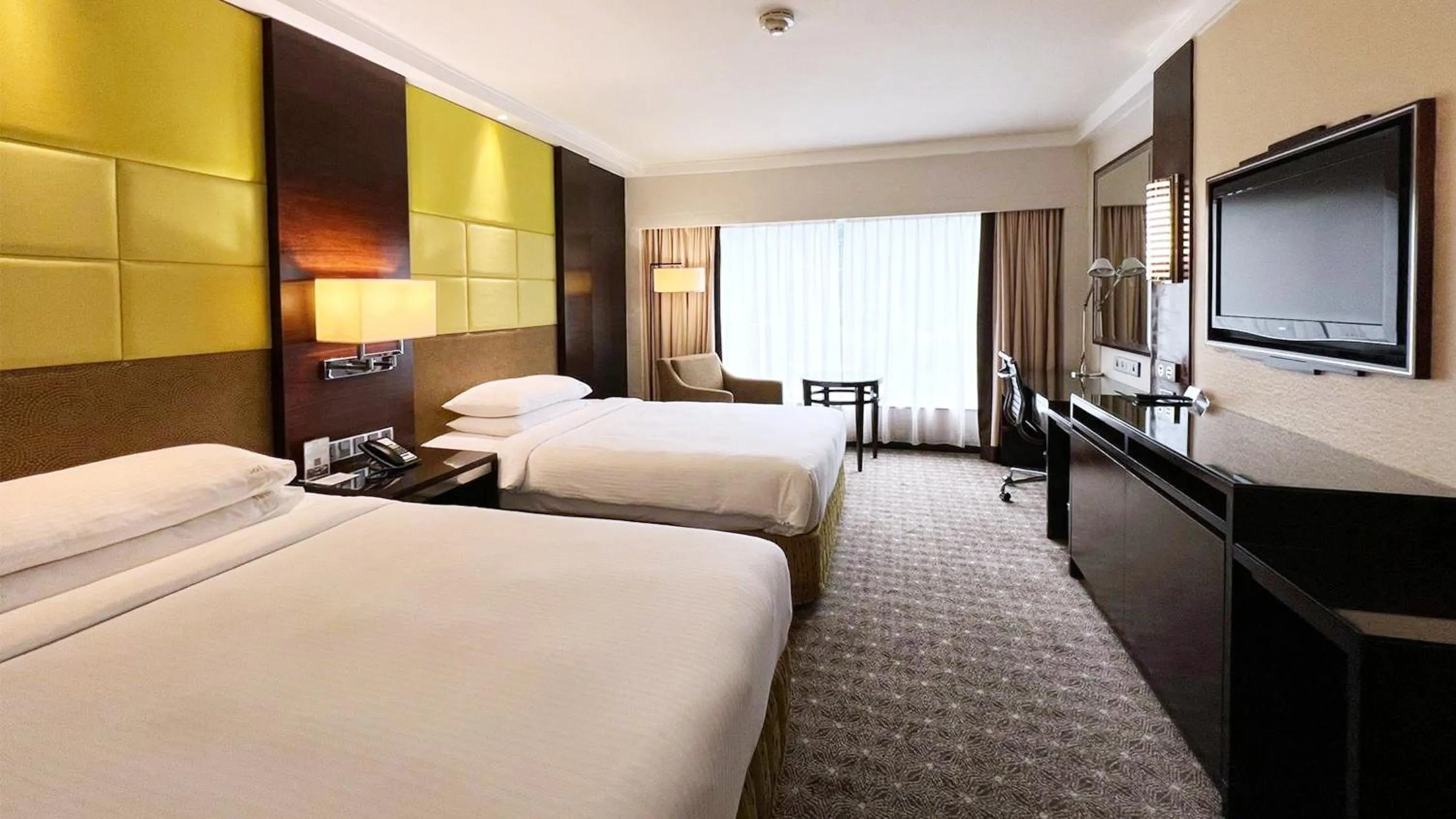 Photo of the whole room, Bed in Holiday Inn Singapore Orchard City Centre by IHG