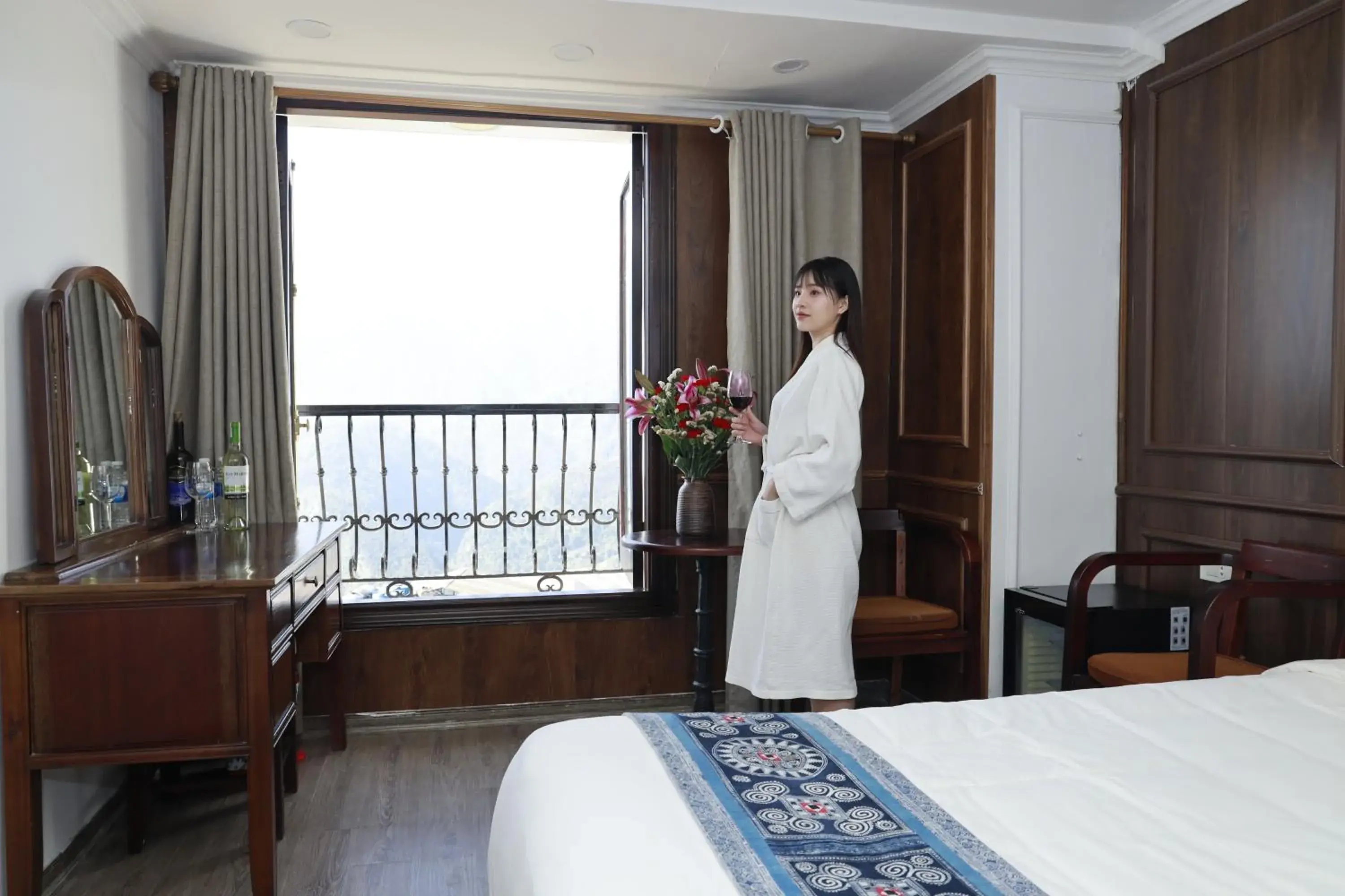 Guests, Bed in Delta Sapa Hotel - Old Quarter Center Guests, Bed in Delta Sapa Hotel - Old Quarter Center