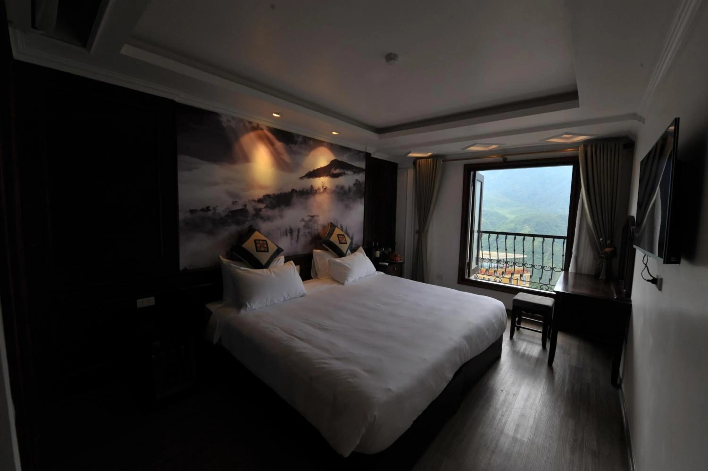 Property building, Bed in Delta Sapa Hotel - Old Quarter Center