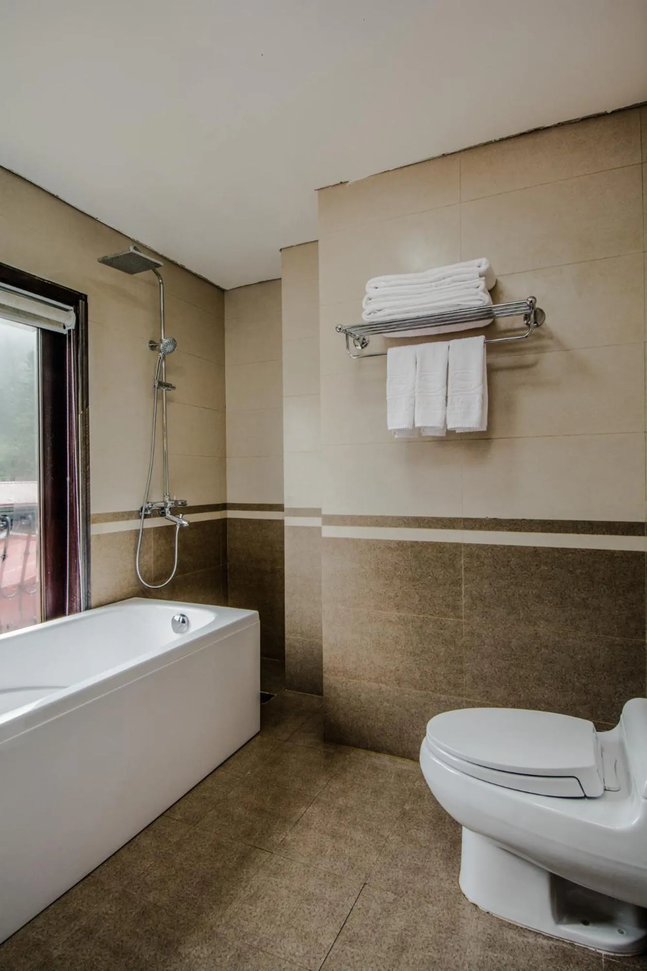 Bath in Delta Sapa Hotel - Old Quarter Center