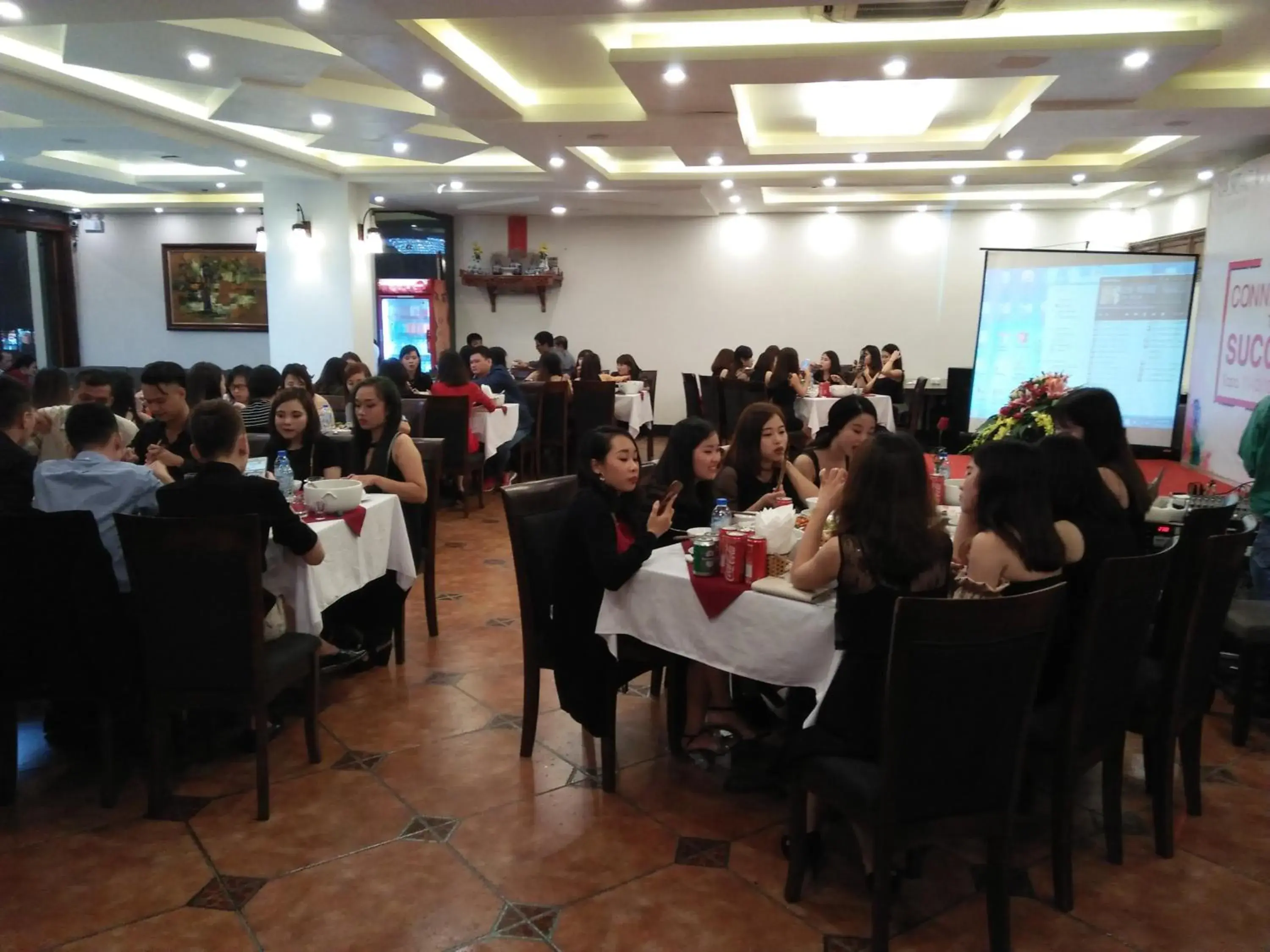 Restaurant/places to eat in Delta Sapa Hotel - Old Quarter Center Restaurant/places to eat in Delta Sapa Hotel - Old Quarter Center