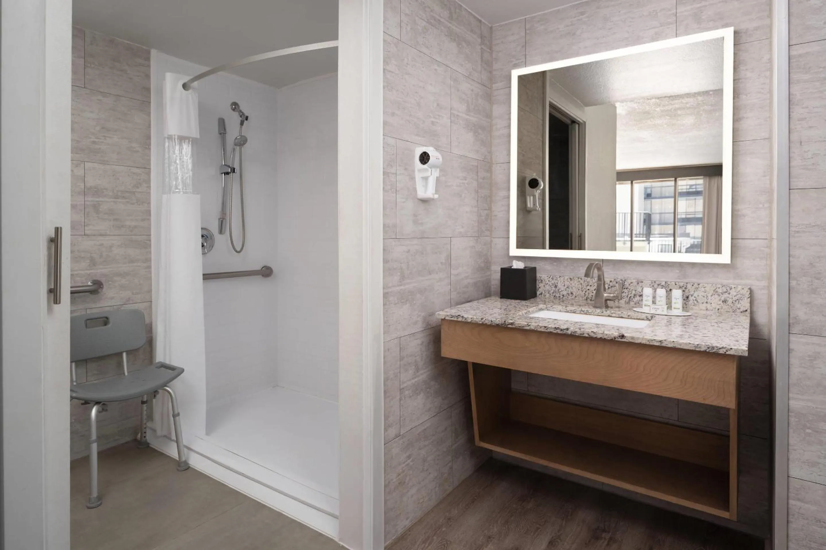 Bedroom in The Harrison Hotel, an Ascend Collection Hotel