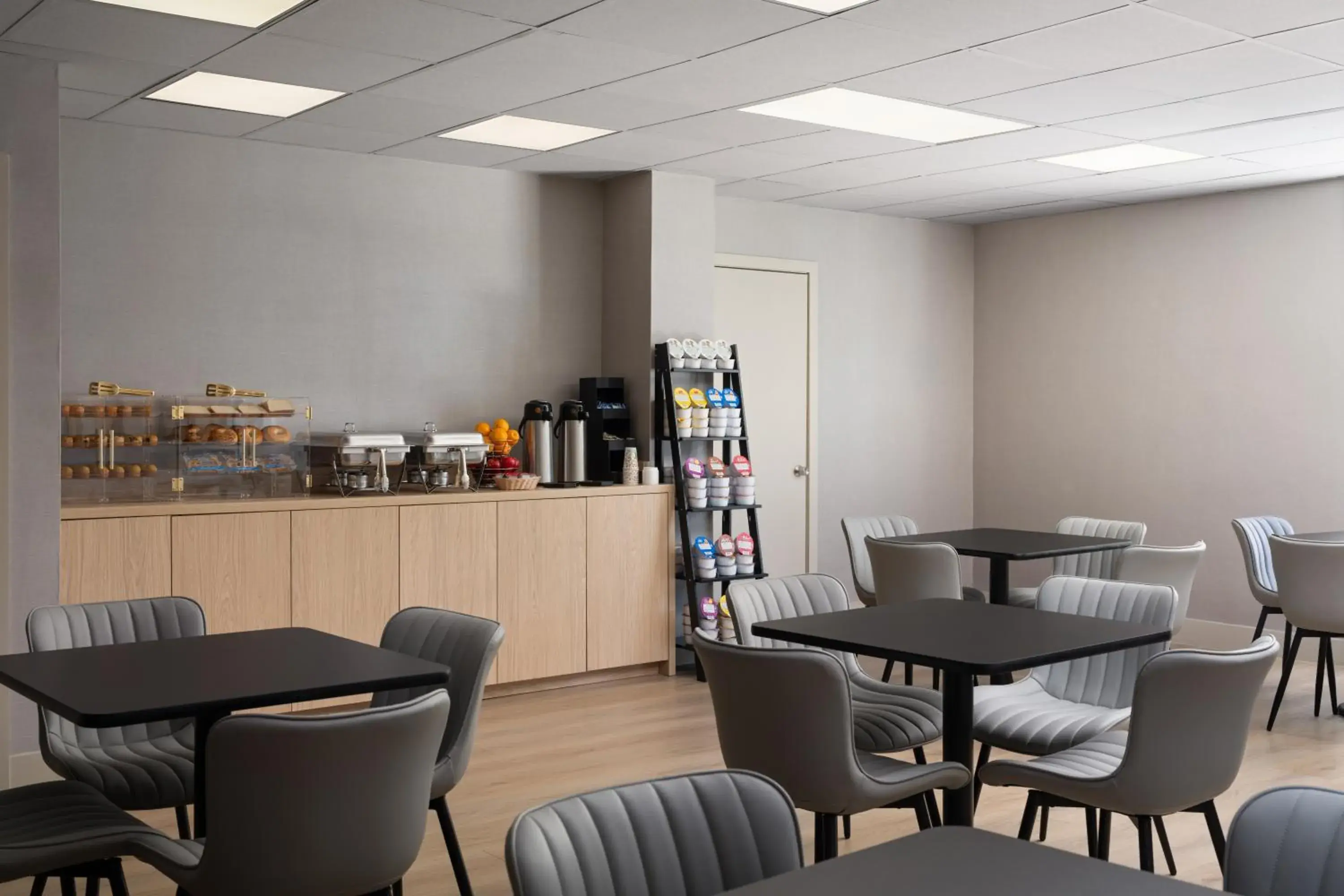 Breakfast in The Harrison Downtown Hollywood Breakfast in The Harrison Downtown Hollywood