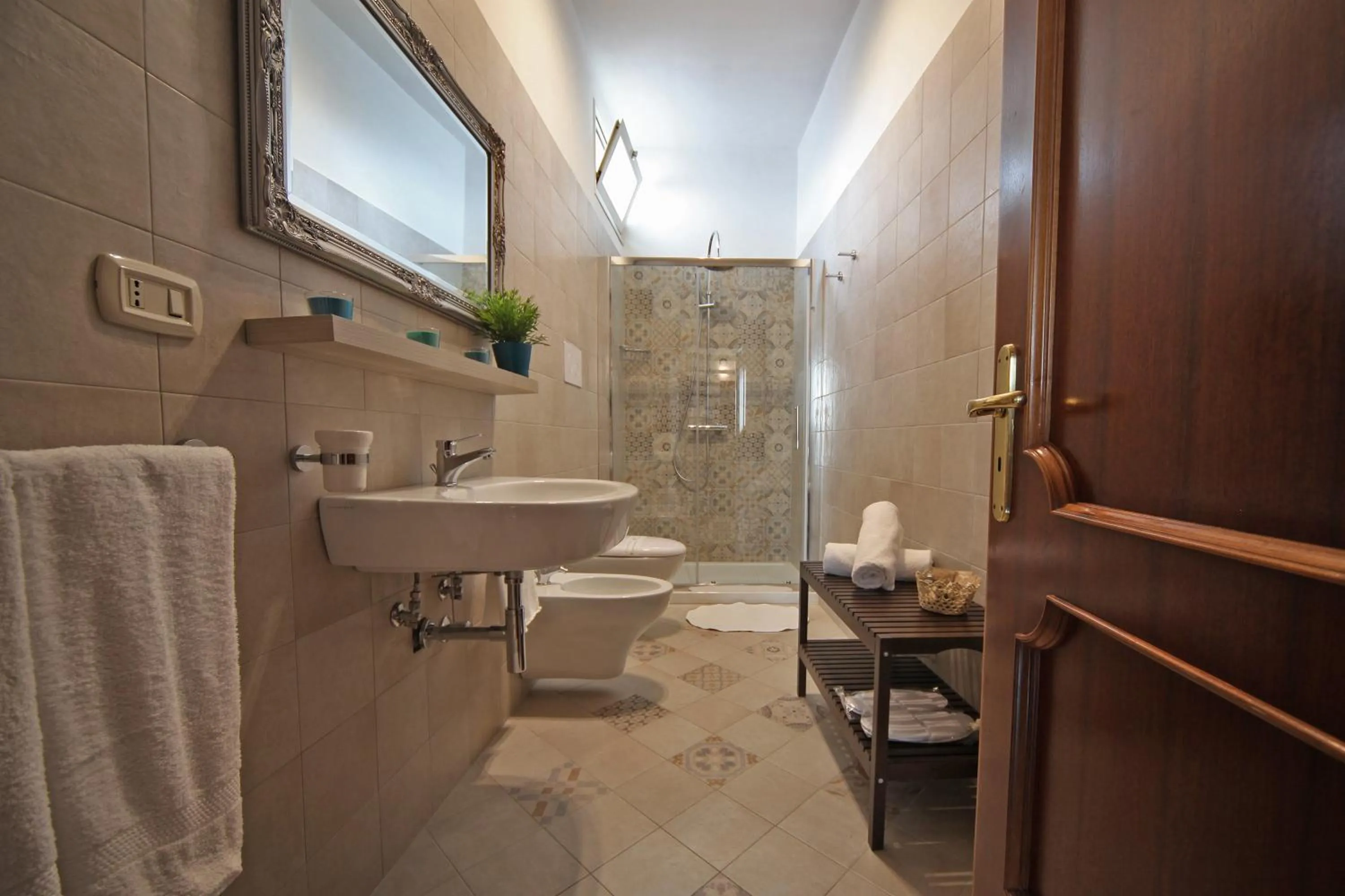 Bathroom in La Buona Creanza by Jdvacanze