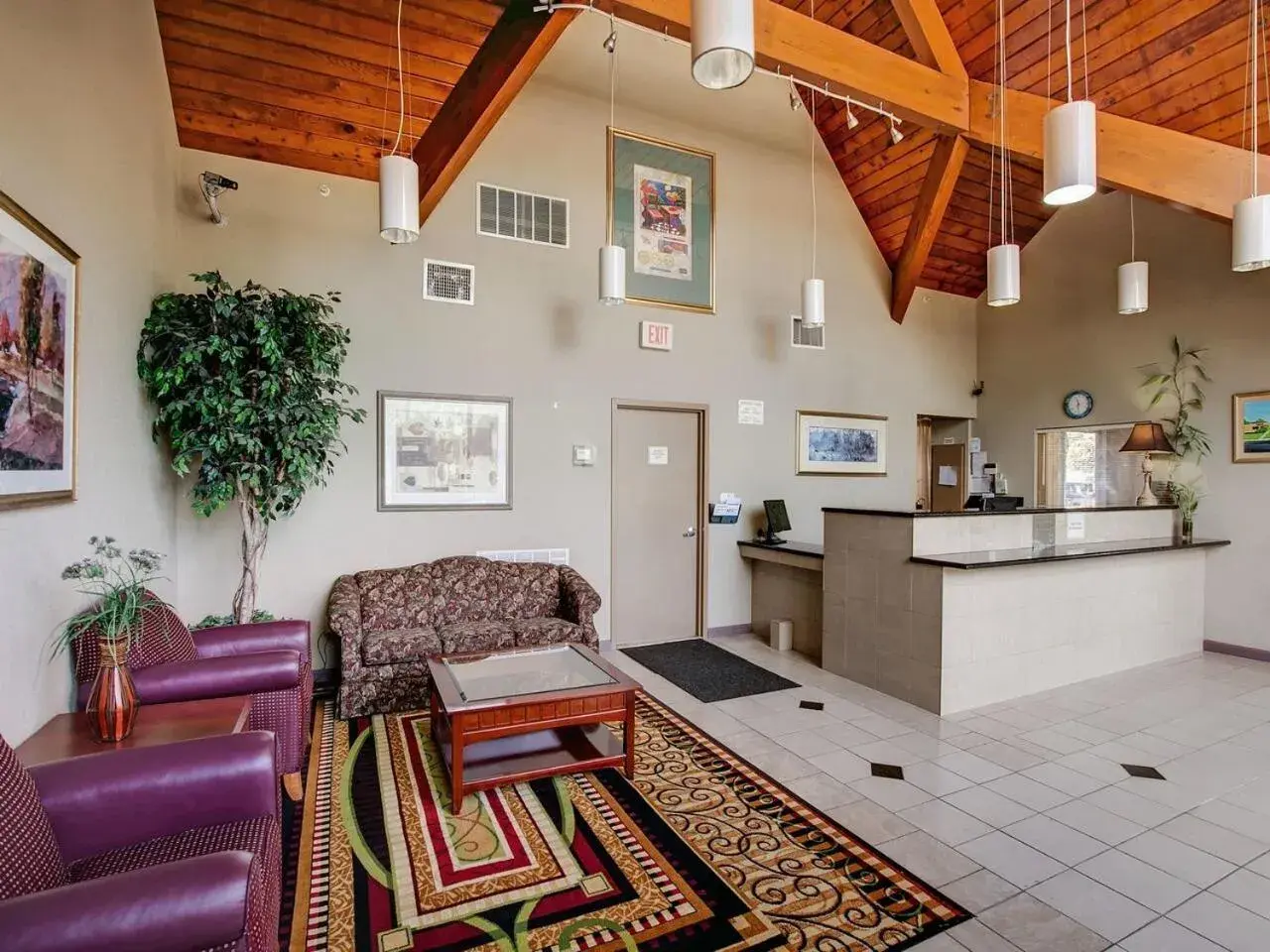 Lobby or reception, Seating Area in Red Carpet INN Whippany