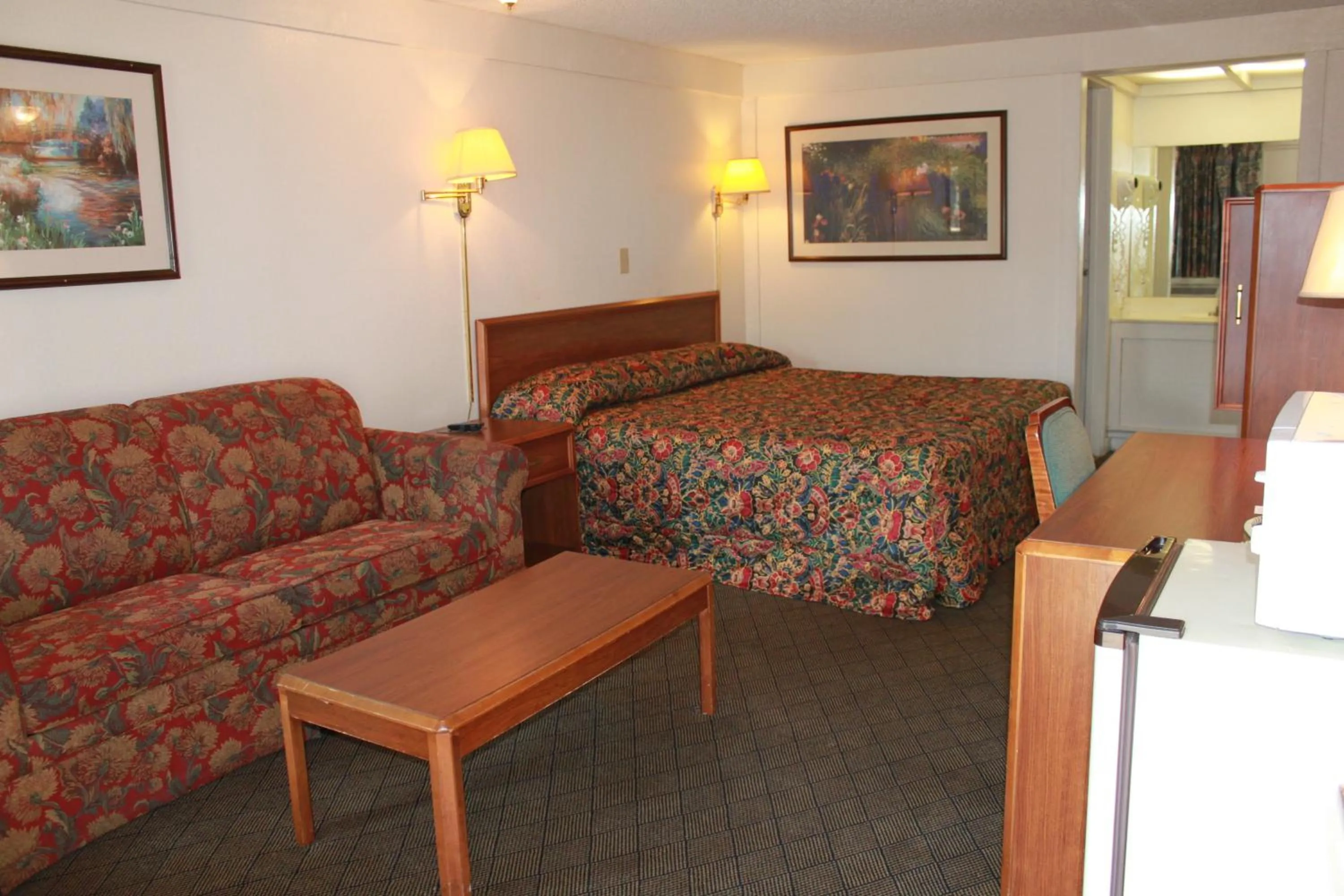 Bedroom in Knights Inn Indianapolis