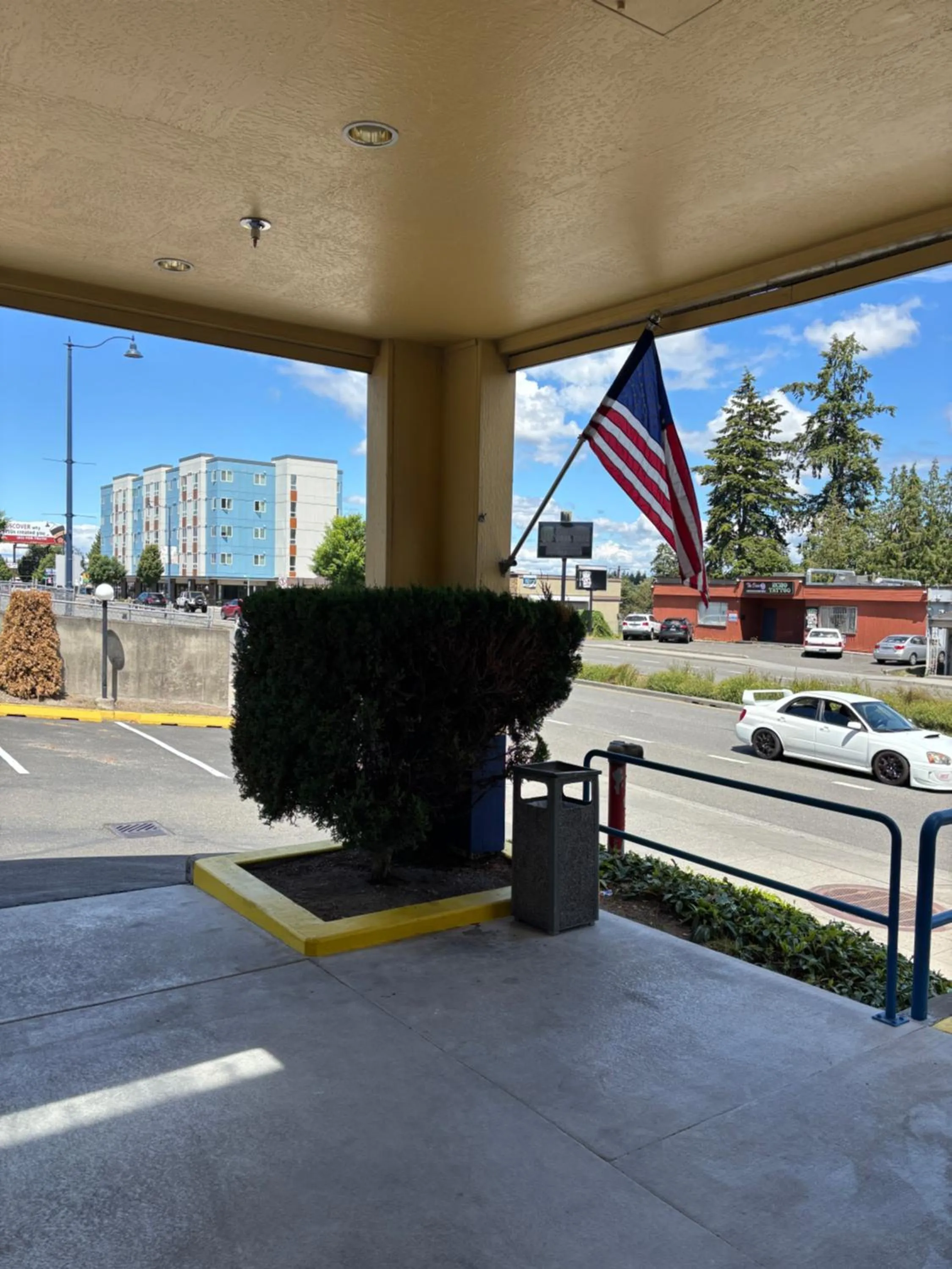 Facade/entrance in Days Inn by Wyndham Seattle Aurora