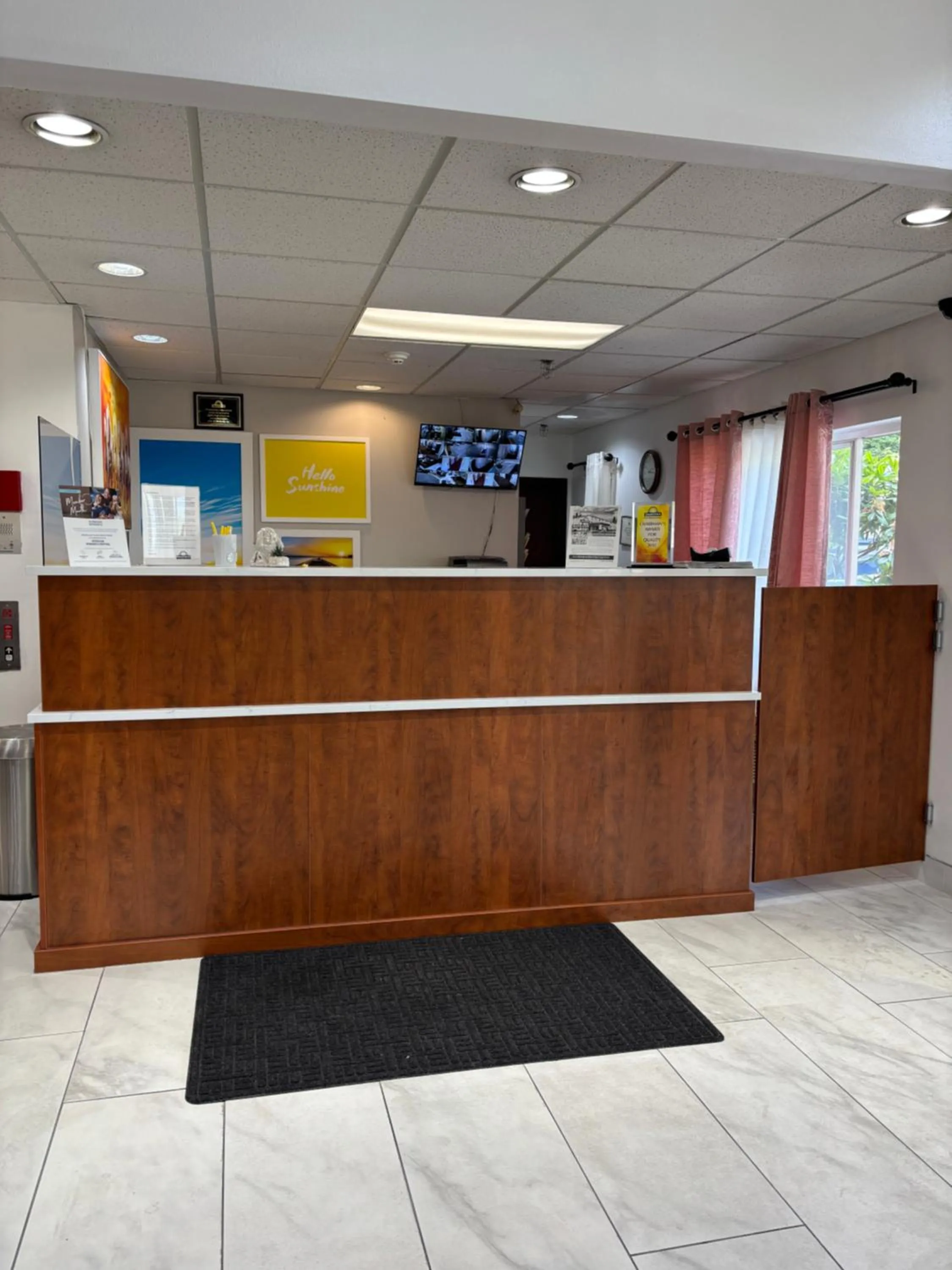 Lobby or reception in Days Inn by Wyndham Seattle Aurora